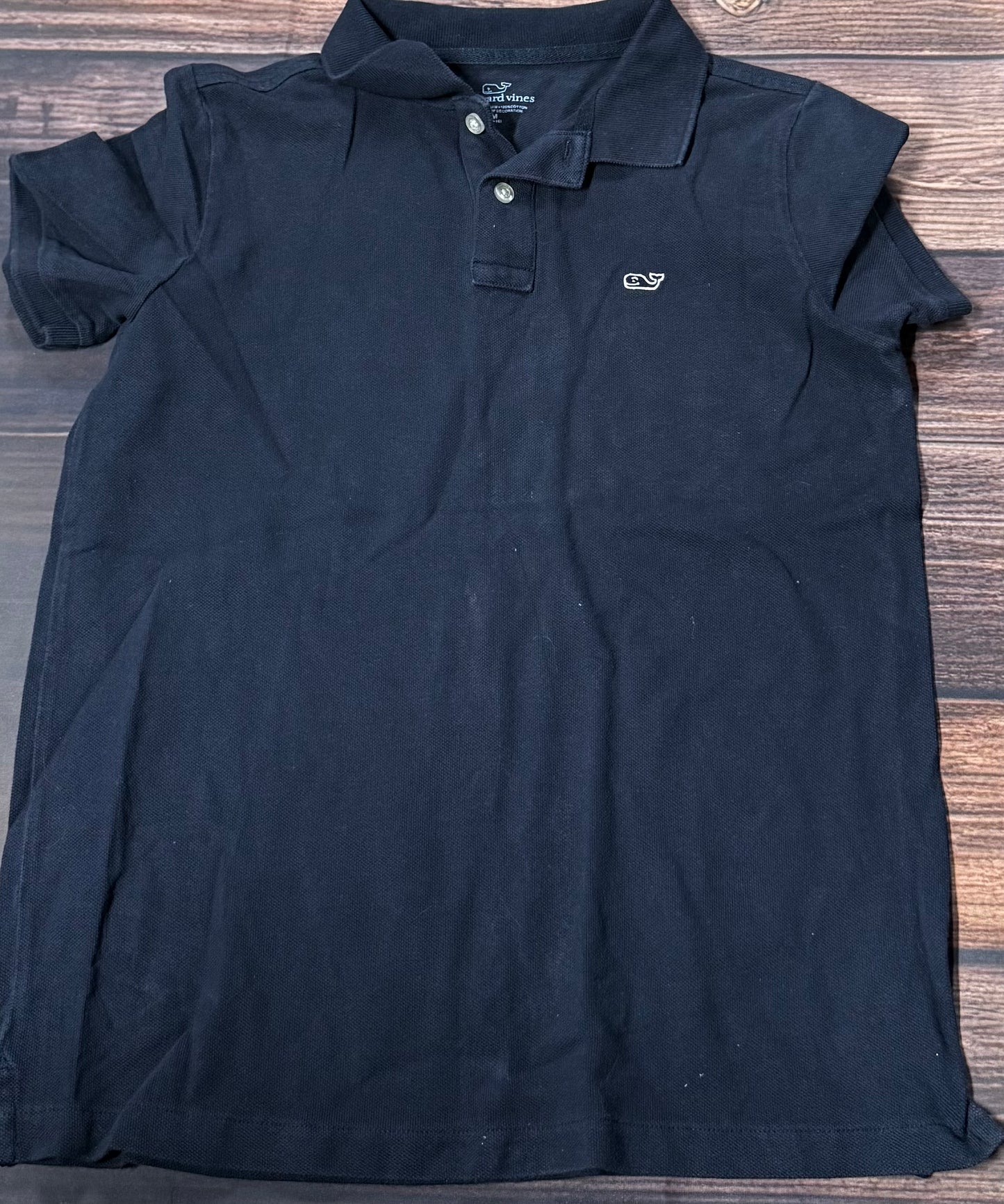 Vineyard Vines 12/14..has water spots