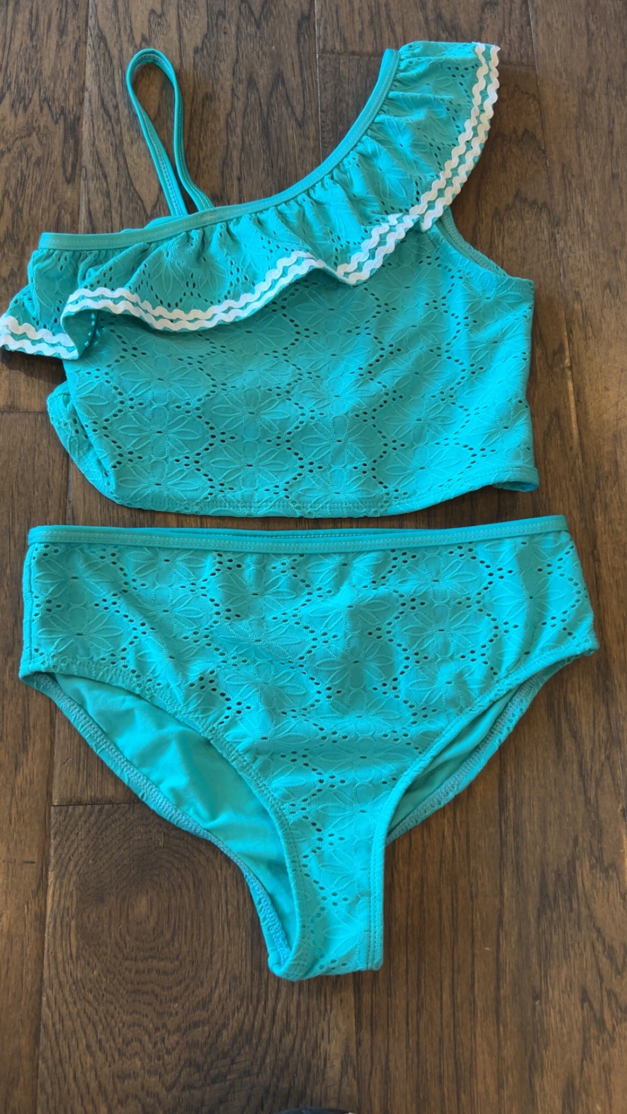 Crown & Ivy youth XL