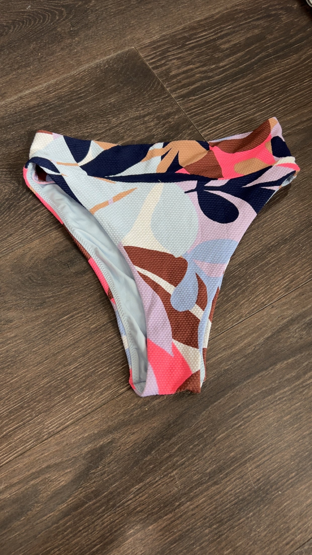 Aerie small