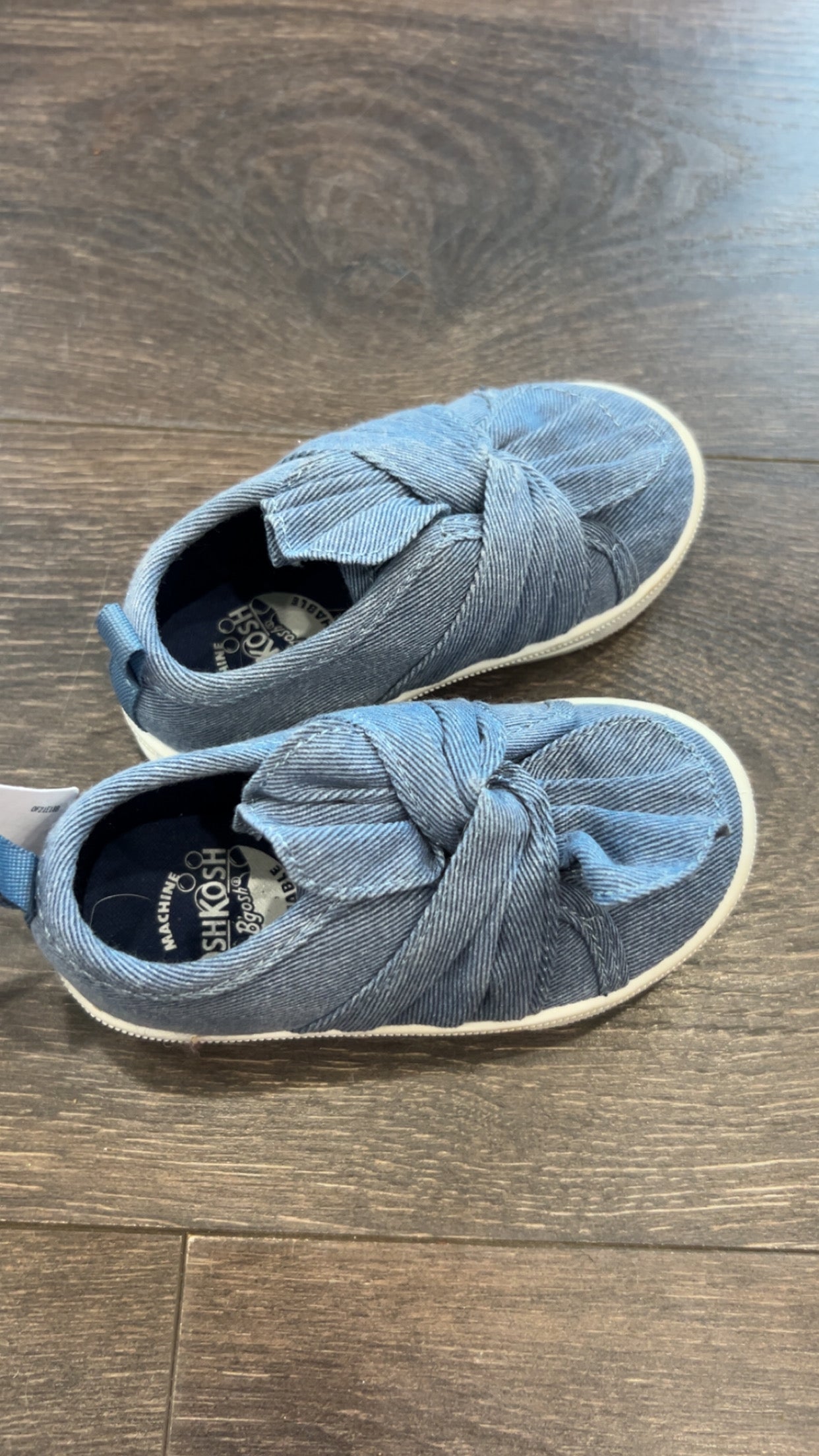 OshKosh size 5 NWT