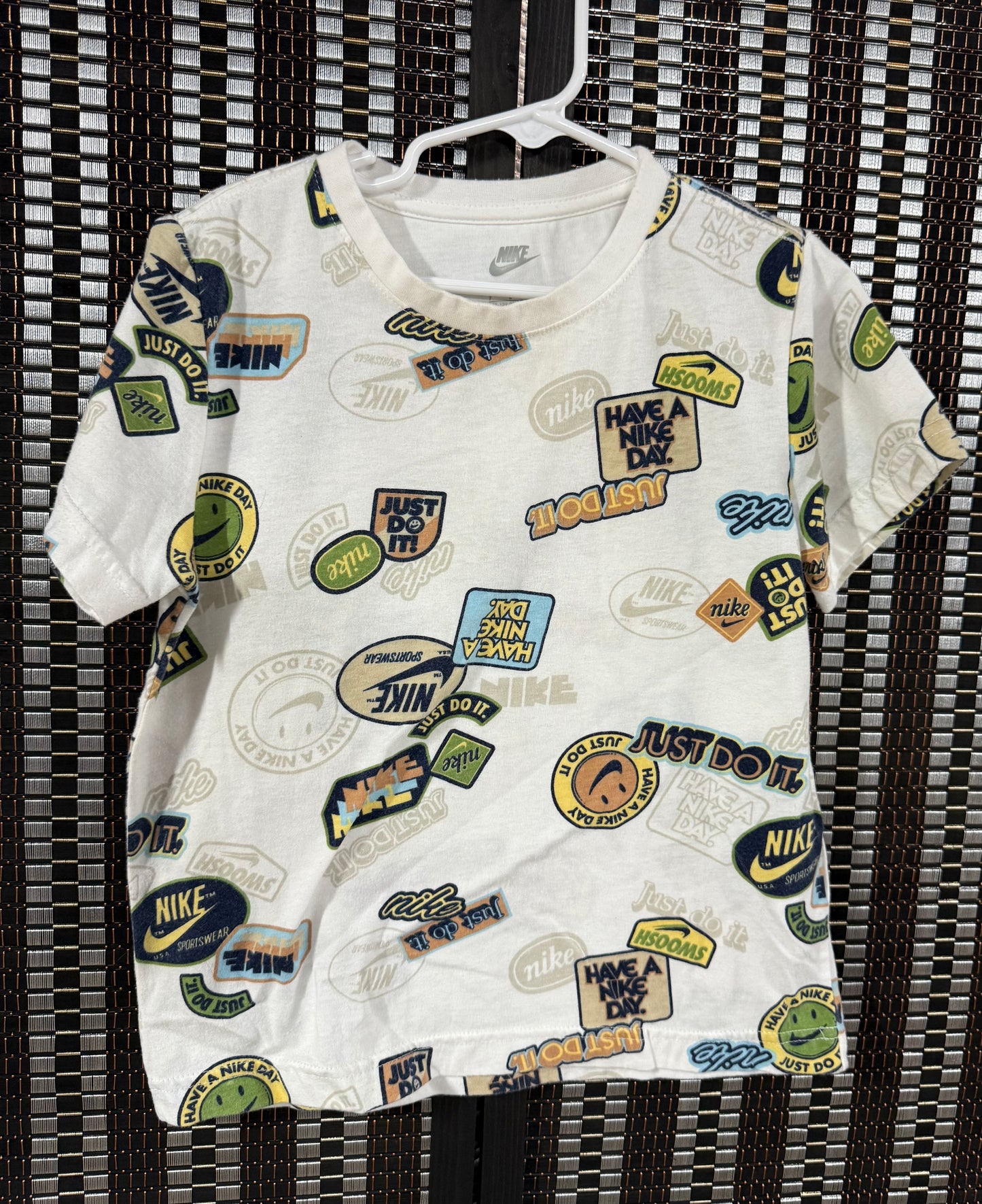 Nike 7..slight staining by neck