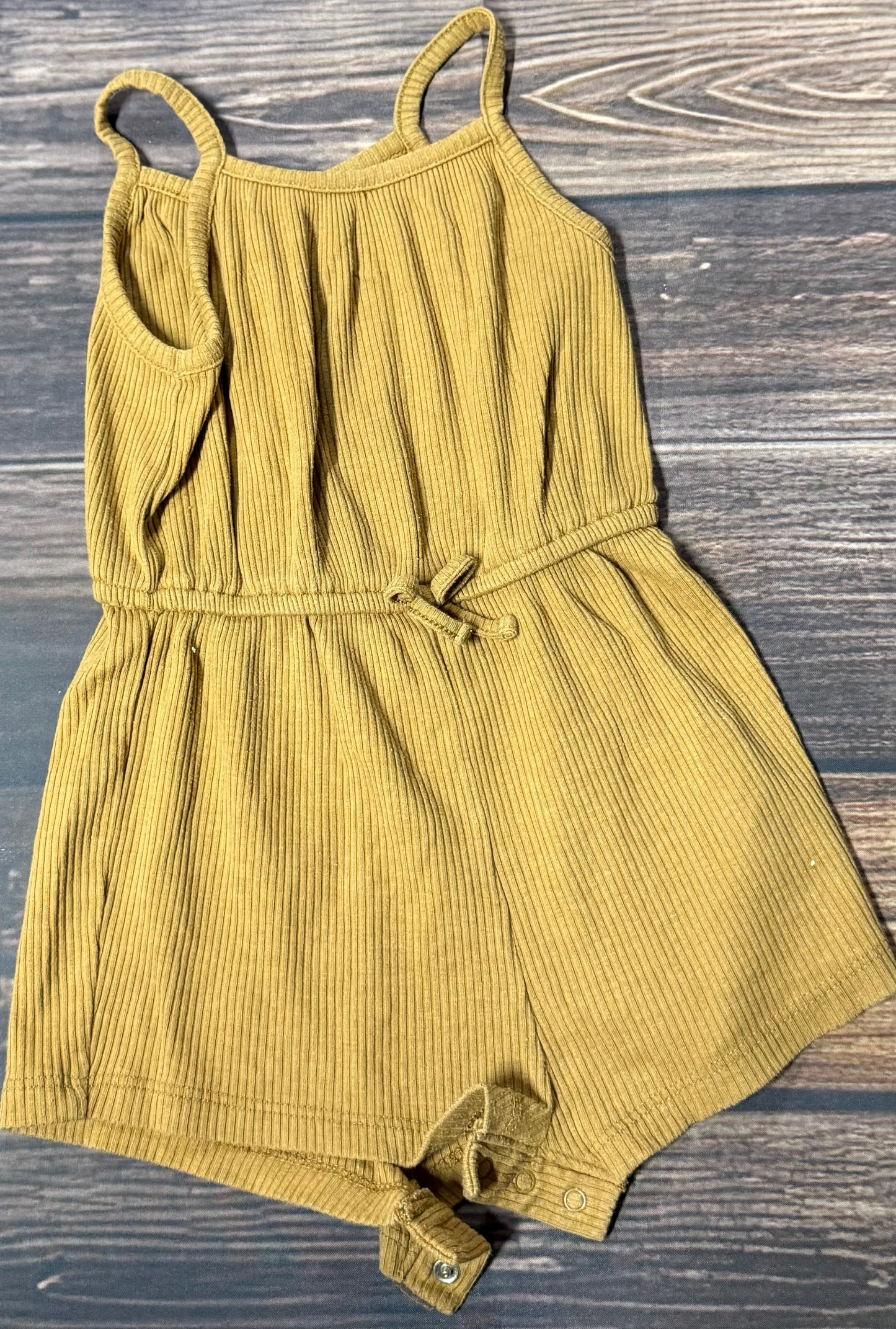 Old Navy 18-24m