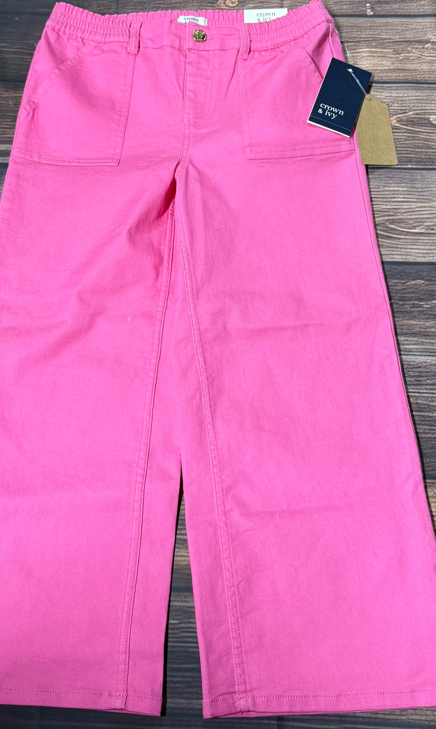 NWT Crown & Ivy large..retail $40