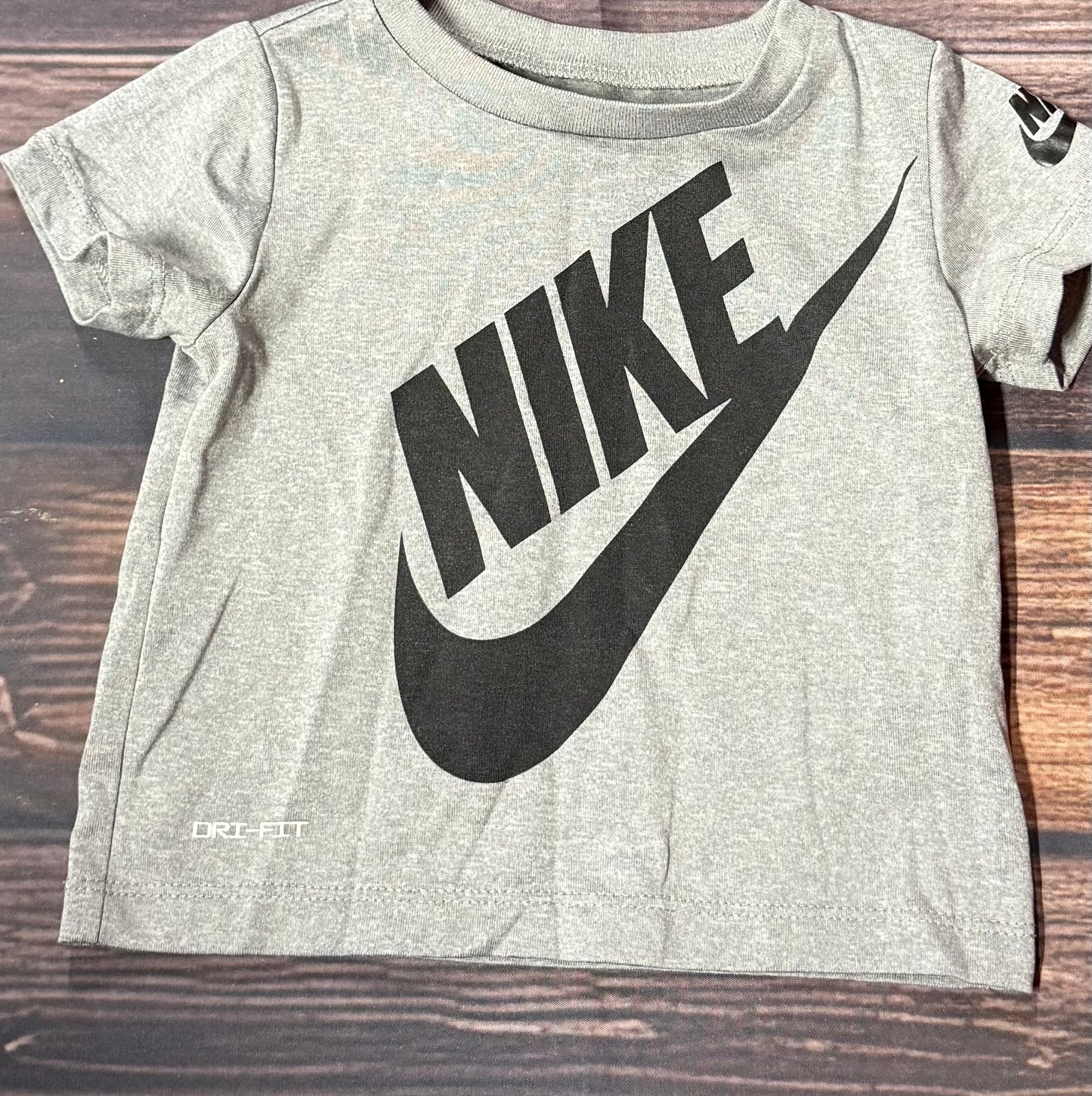 Nike 12m