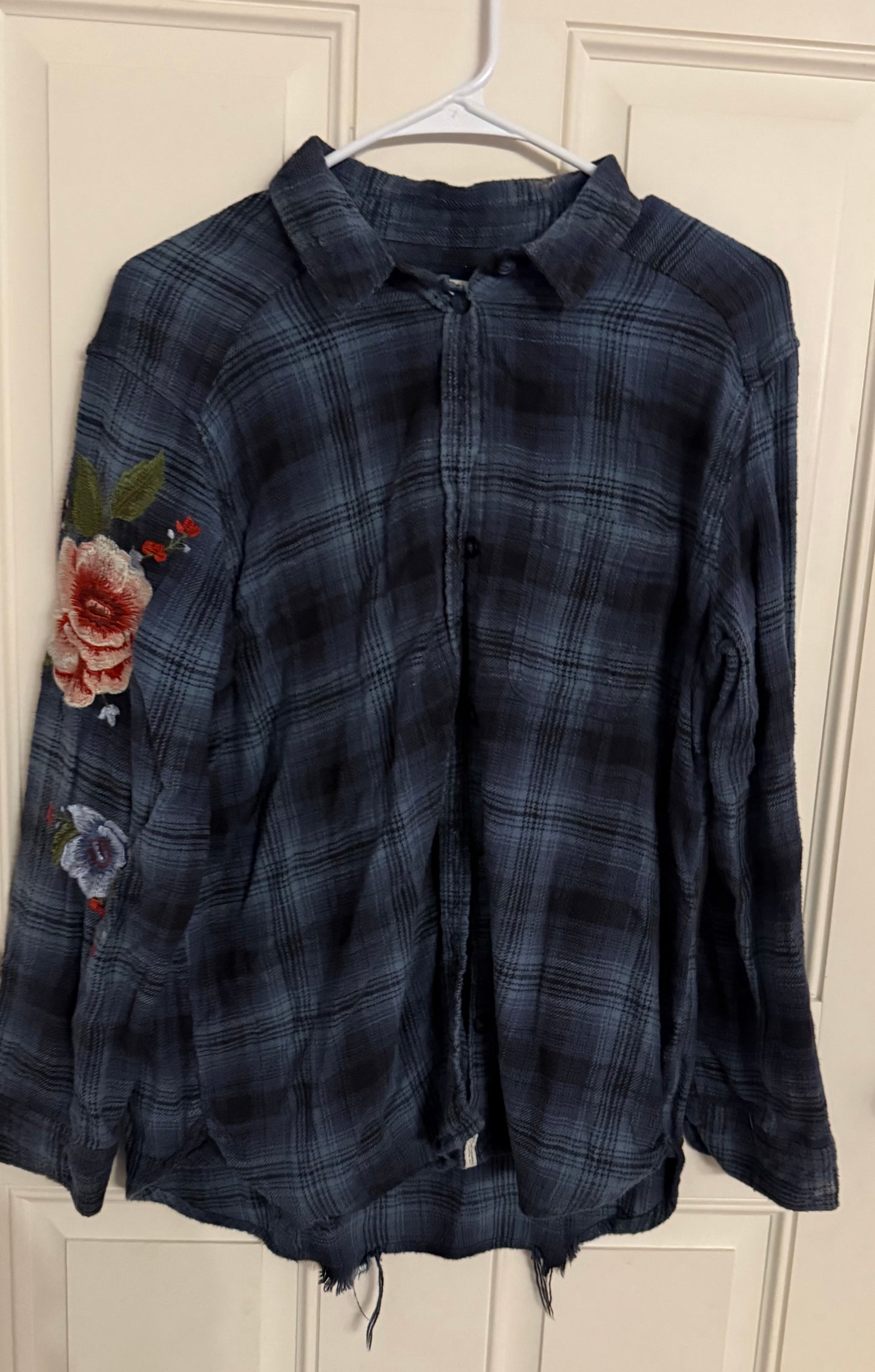 American Eagle medium