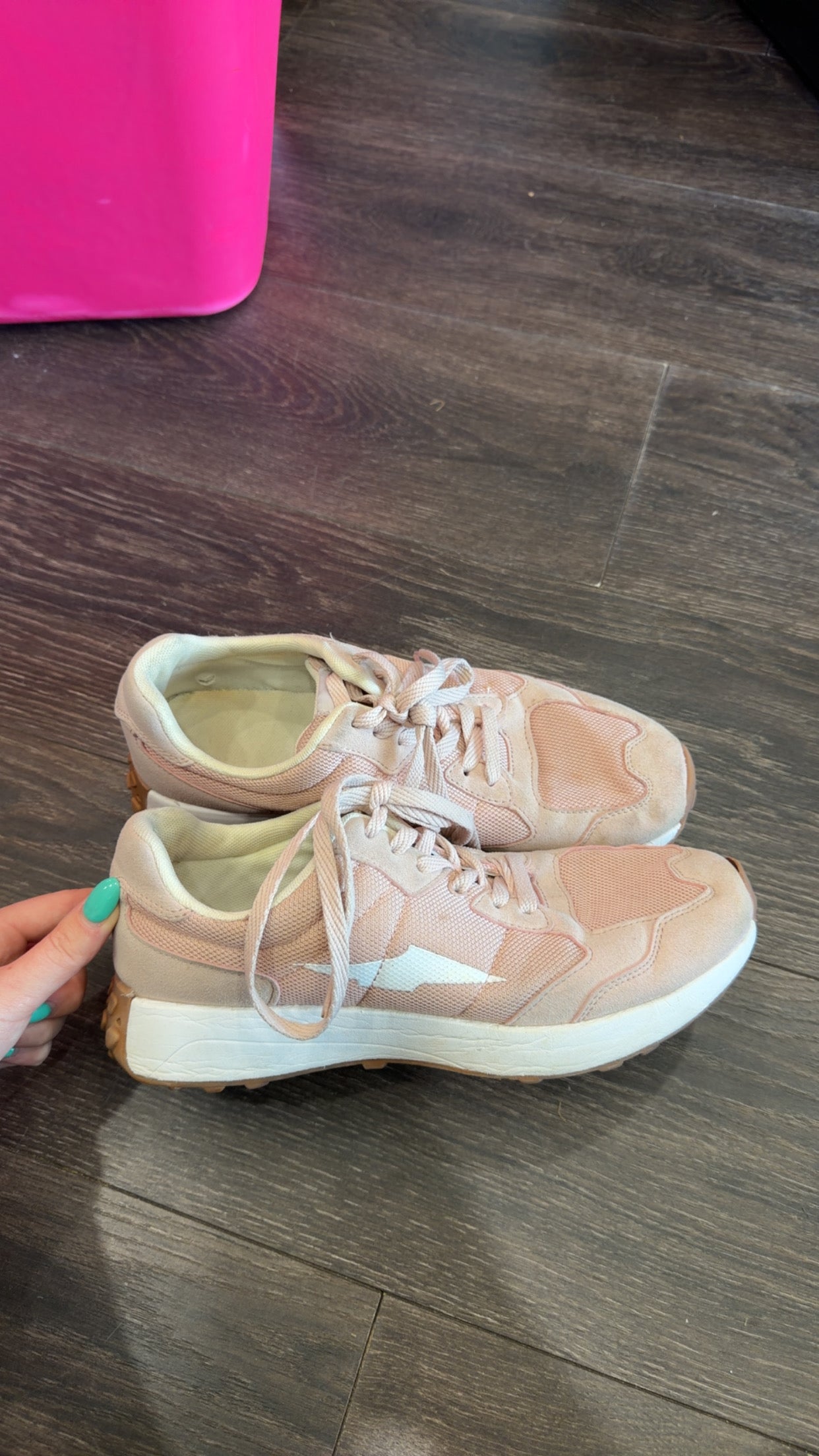 Avia Size 10