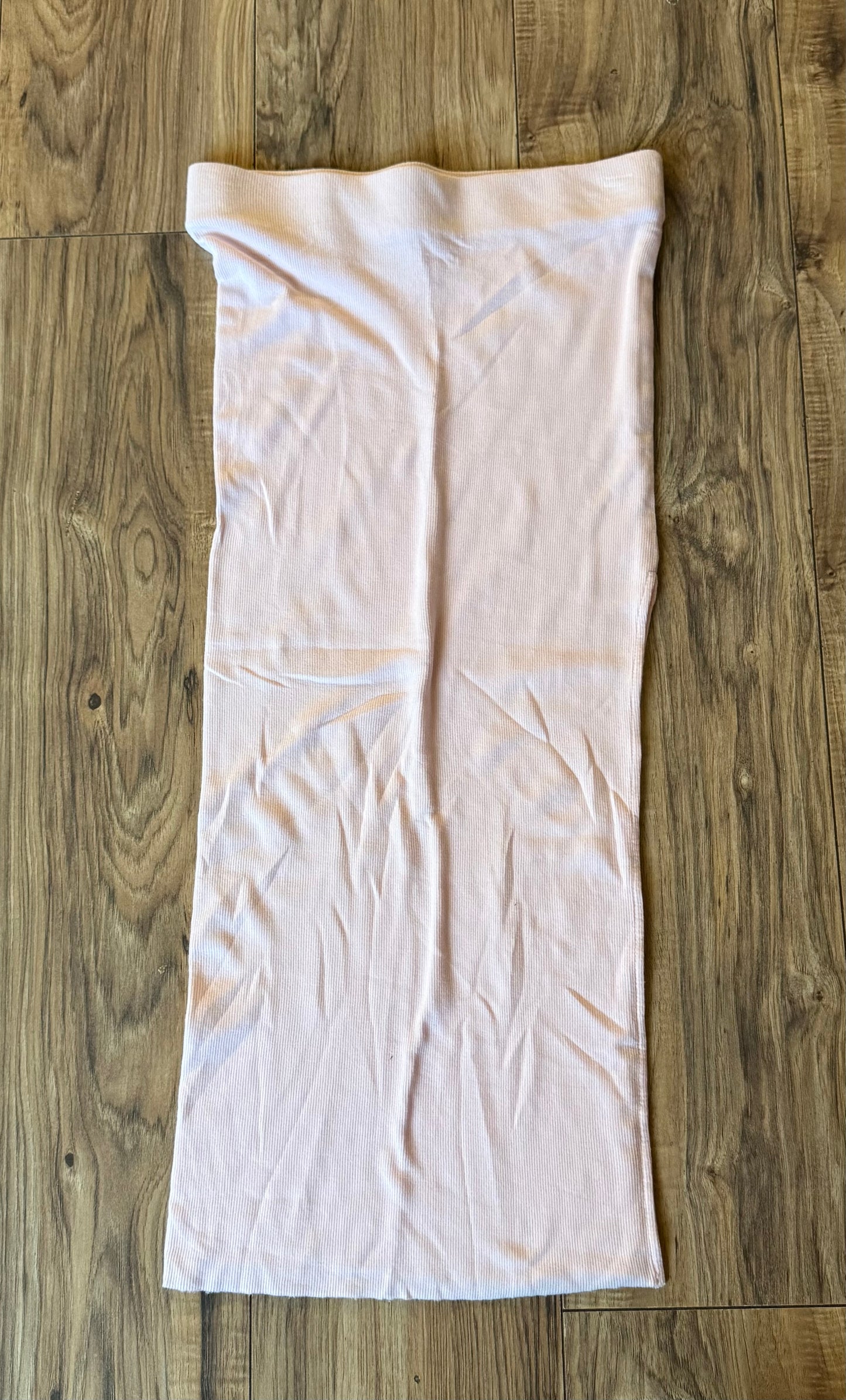 Cotton Citizen medium..has slit on side!
