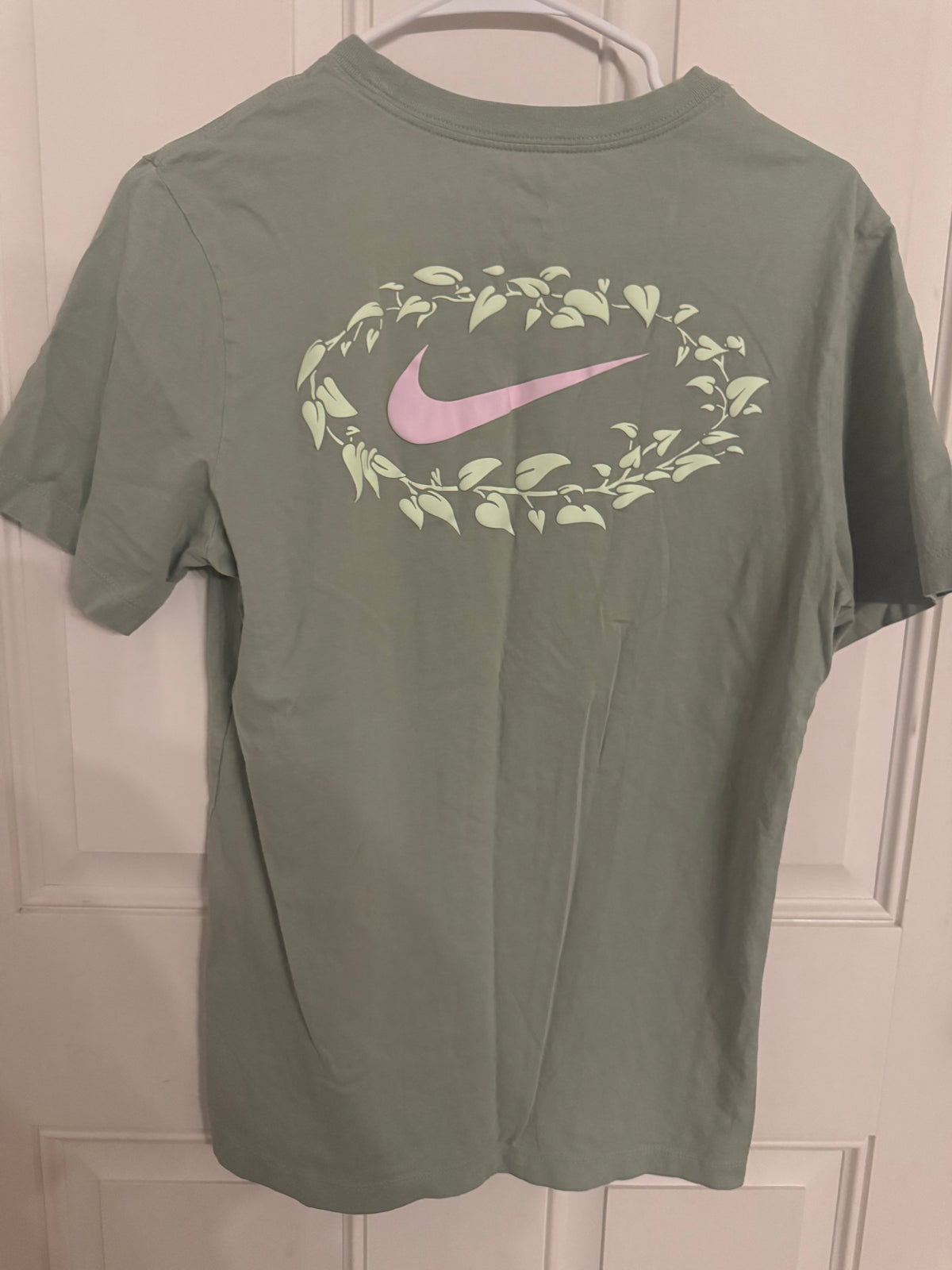 Nike small..small spots