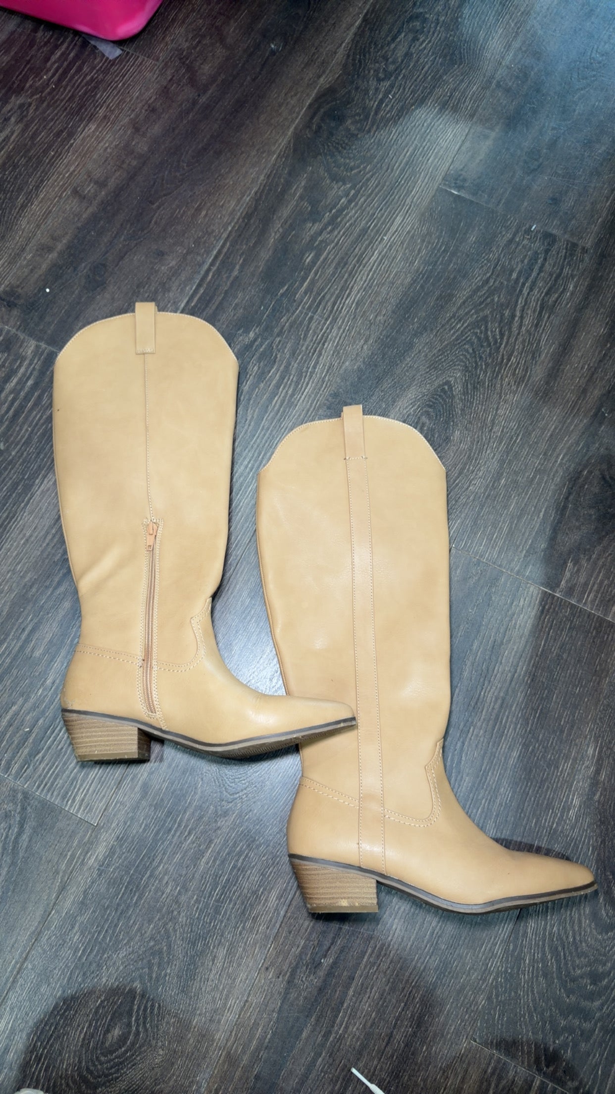 size 8.5W