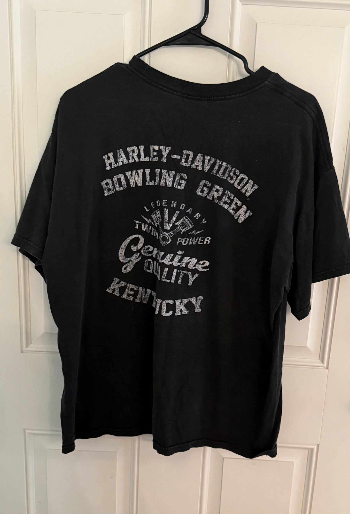 Harley Davidson large..back in second pic