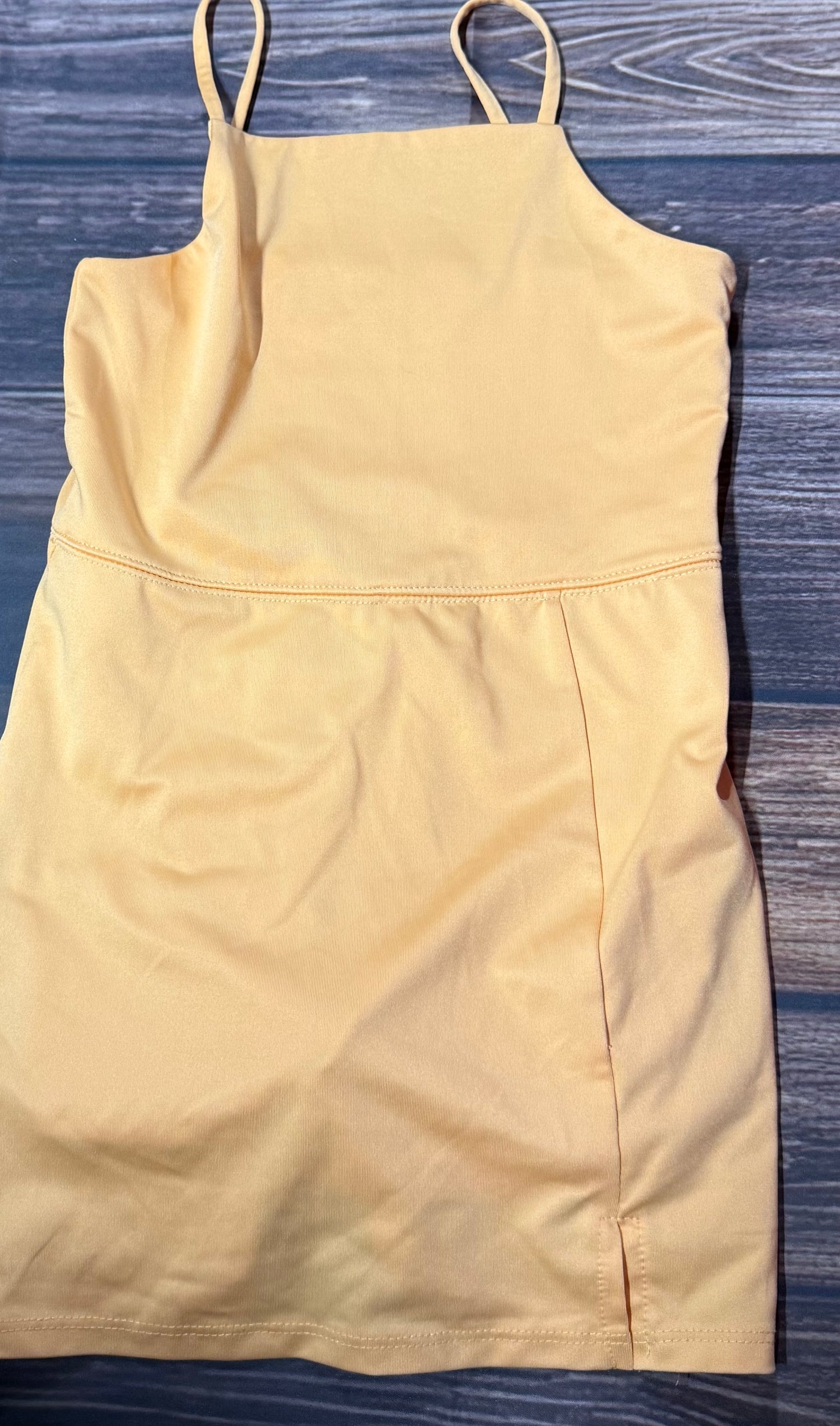 Art Class 6/7..has shorts built in