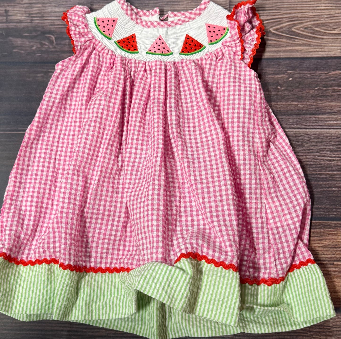 Lil Cactus 6-12m..one button fastener broke