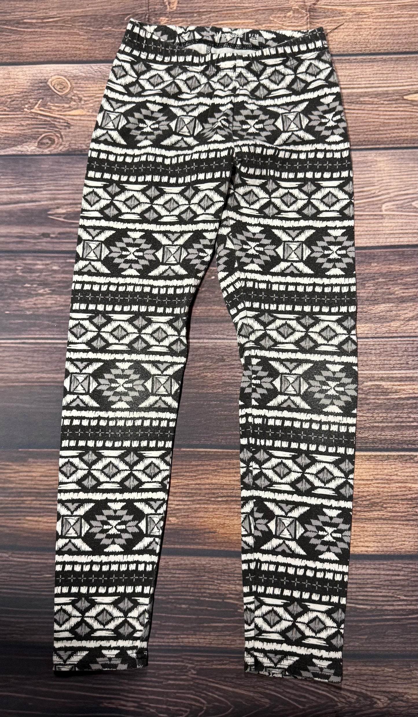 Abercrombie 9/10
