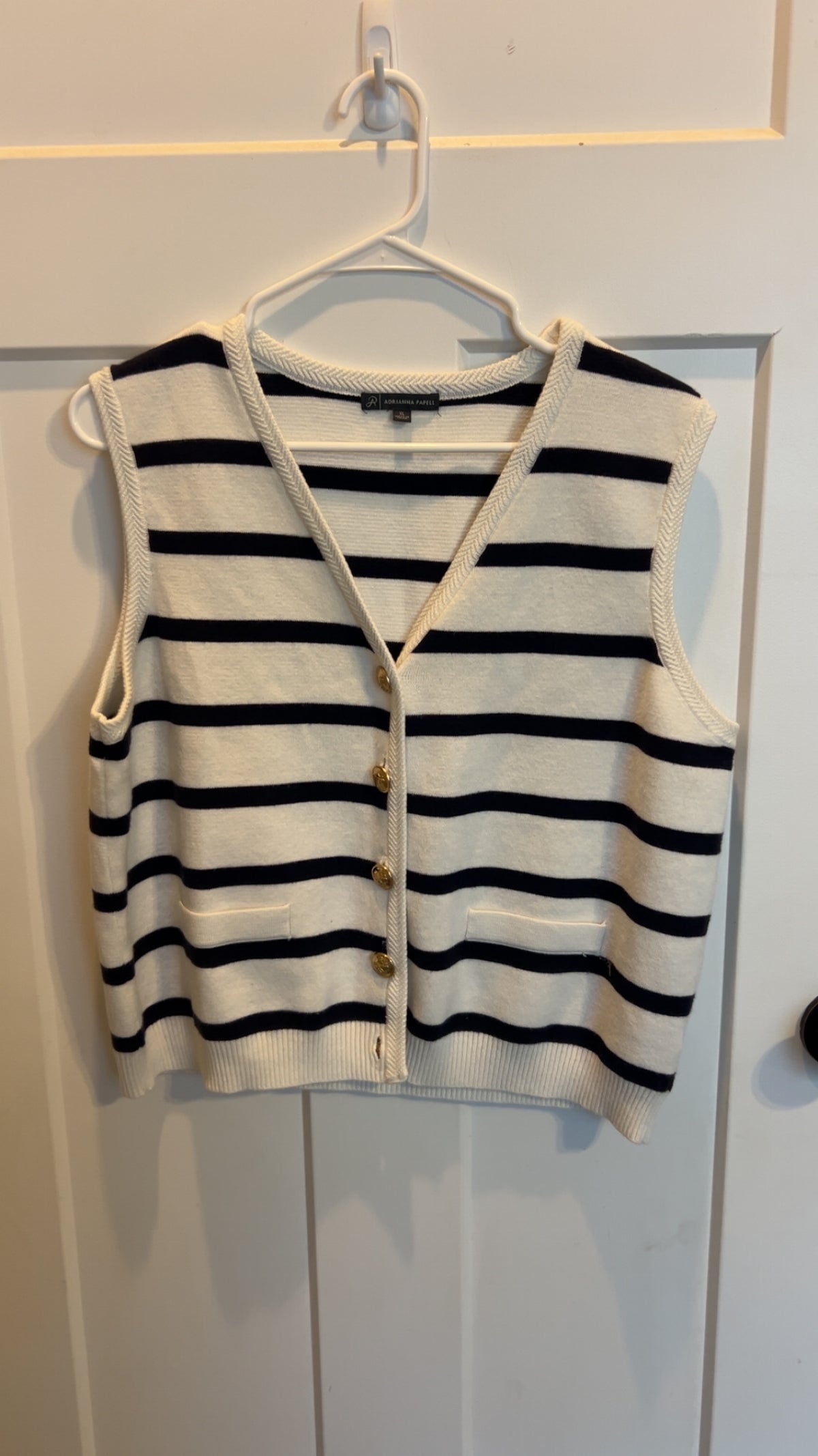 Adrianna Patel size XL