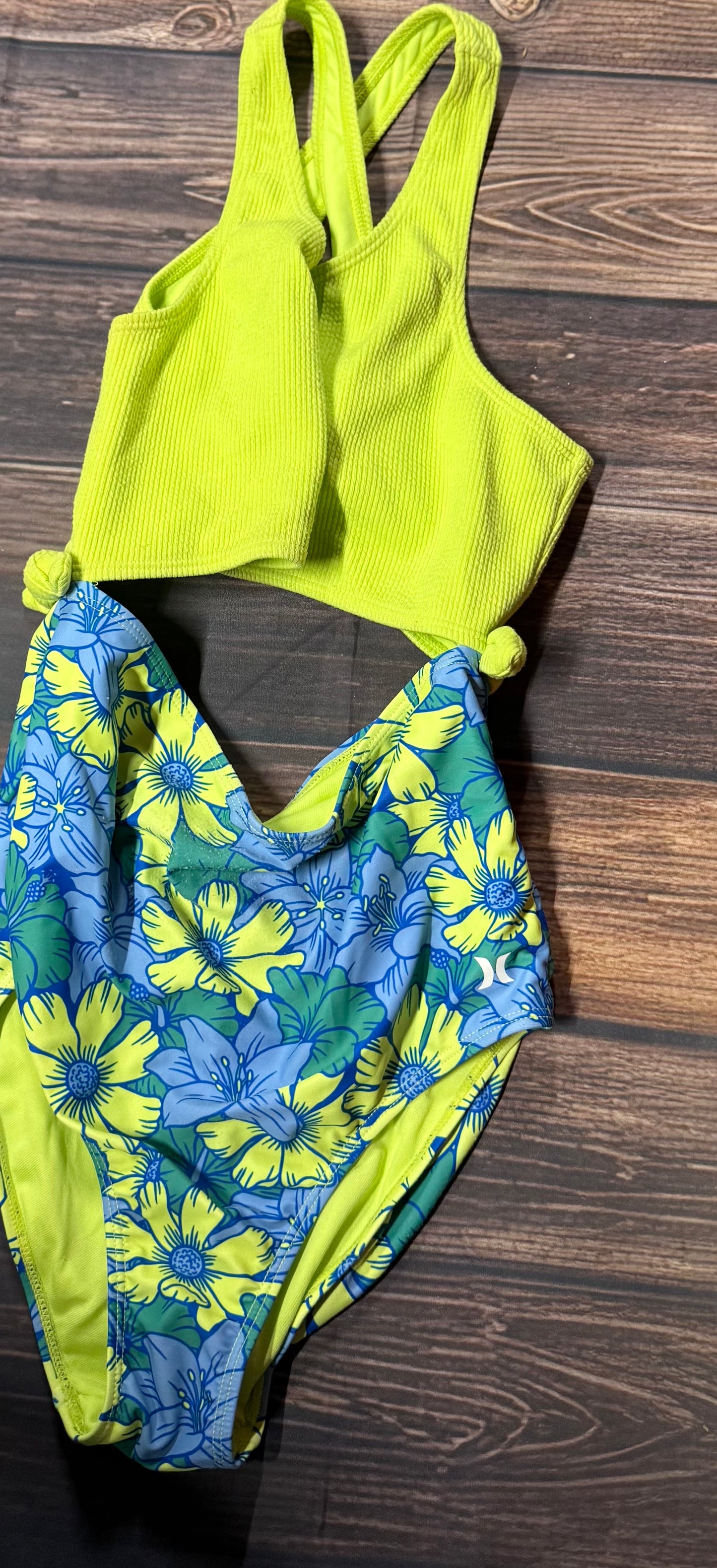 Hurley 14