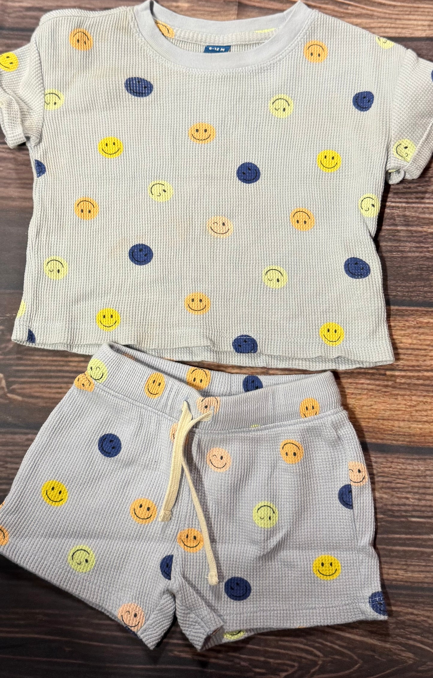 Old Navy 6-12m..stained on top