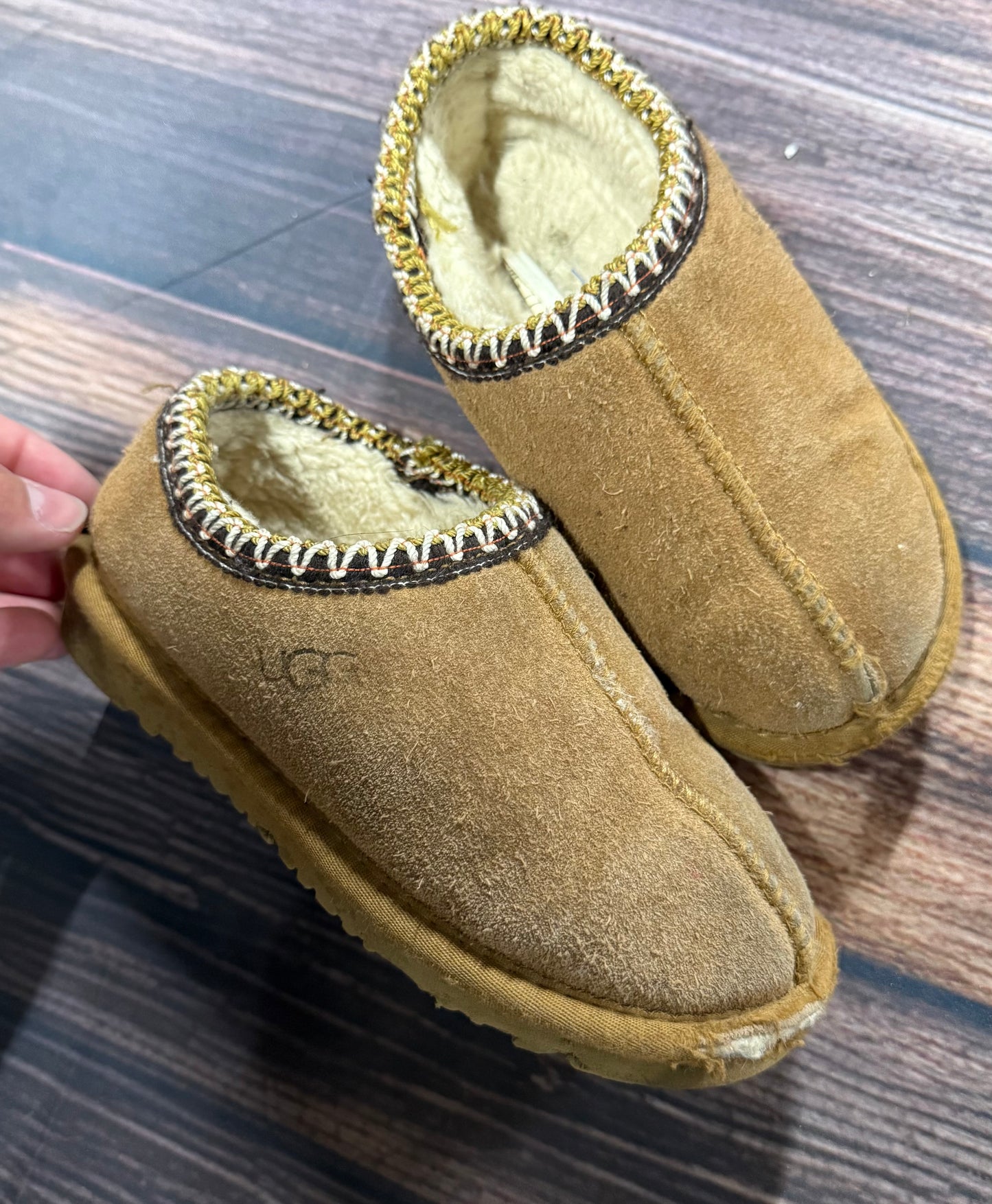 UGG 12