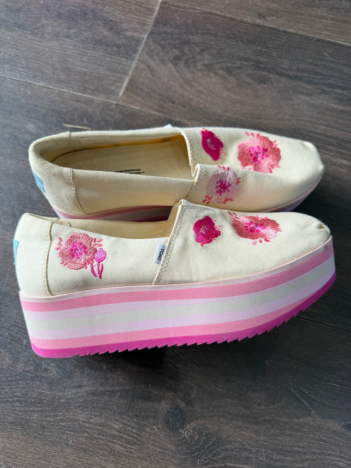 Tom’s size 8