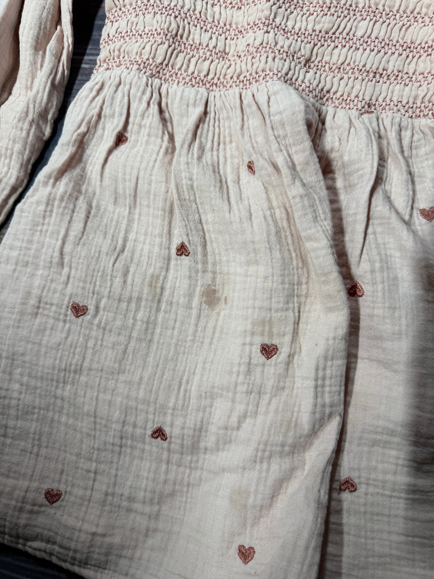 Cat & Jack 4/5..small spot