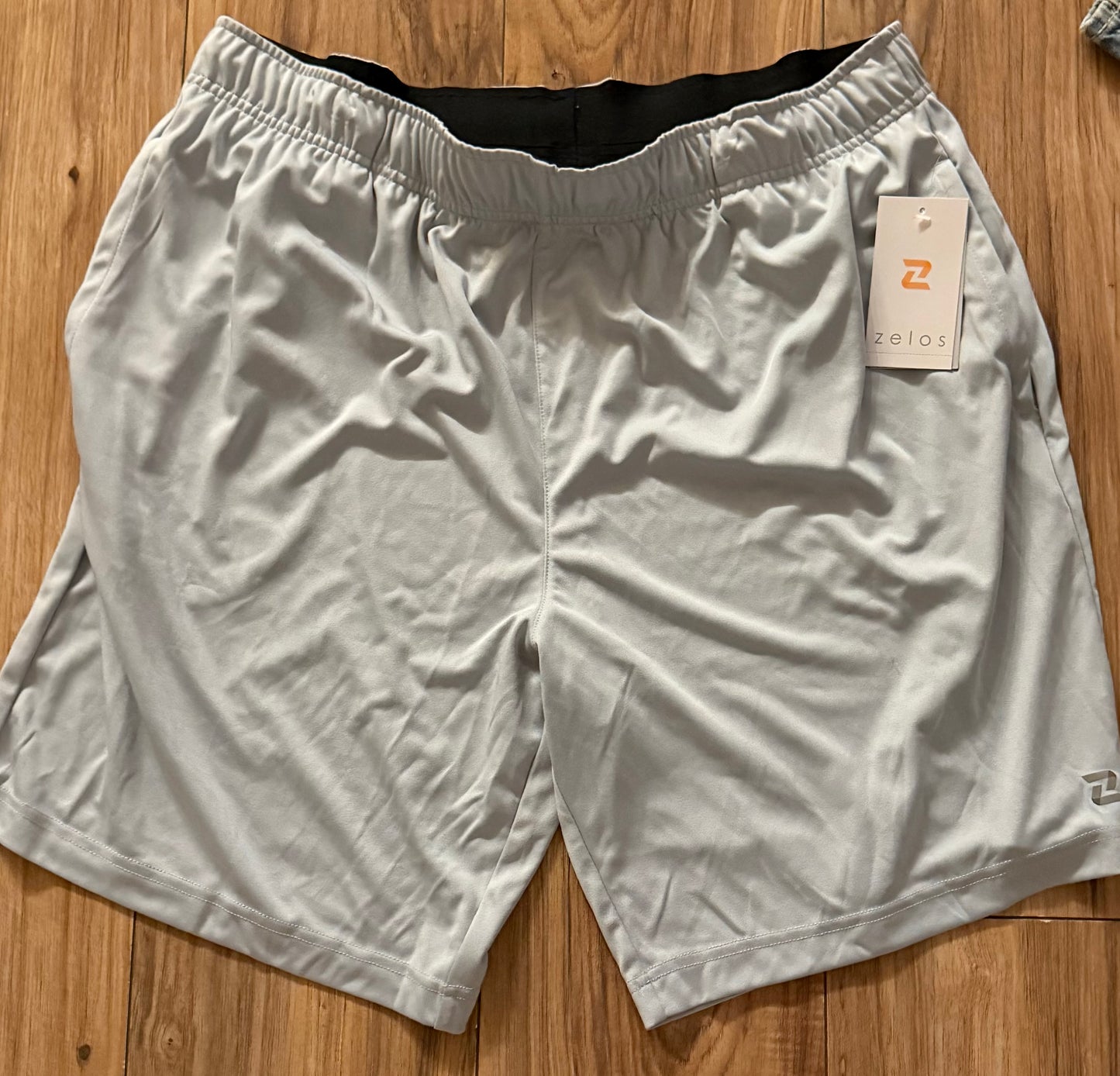 NWT zelos XL