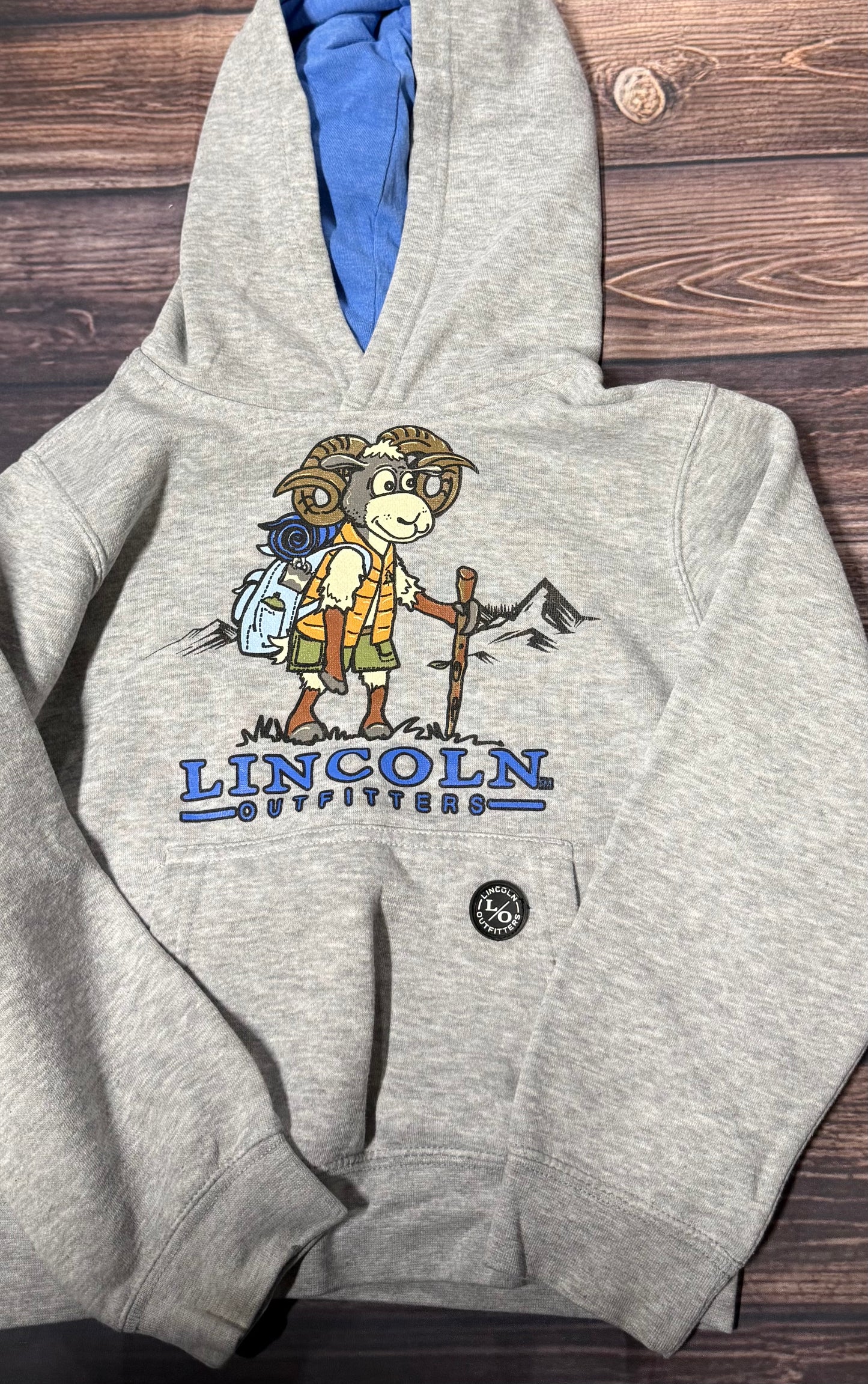 Lincoln Outfitters 8