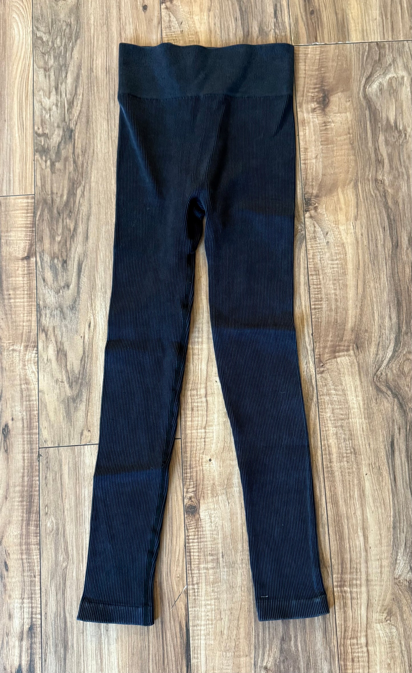 Mono b small