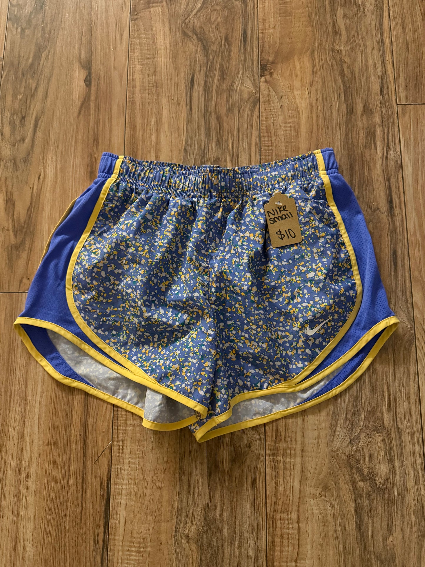 Nike small