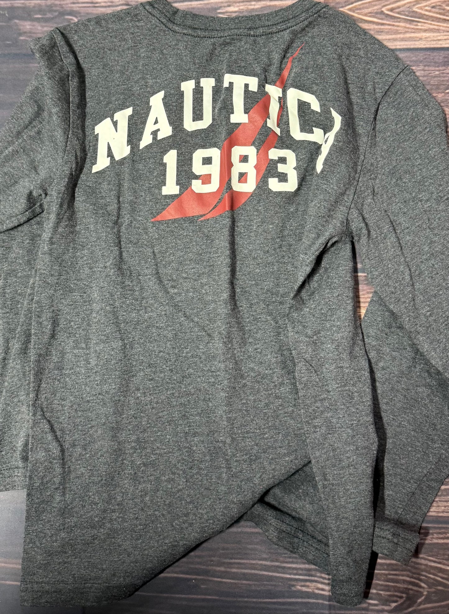 Nautica 8/10..back in second pic