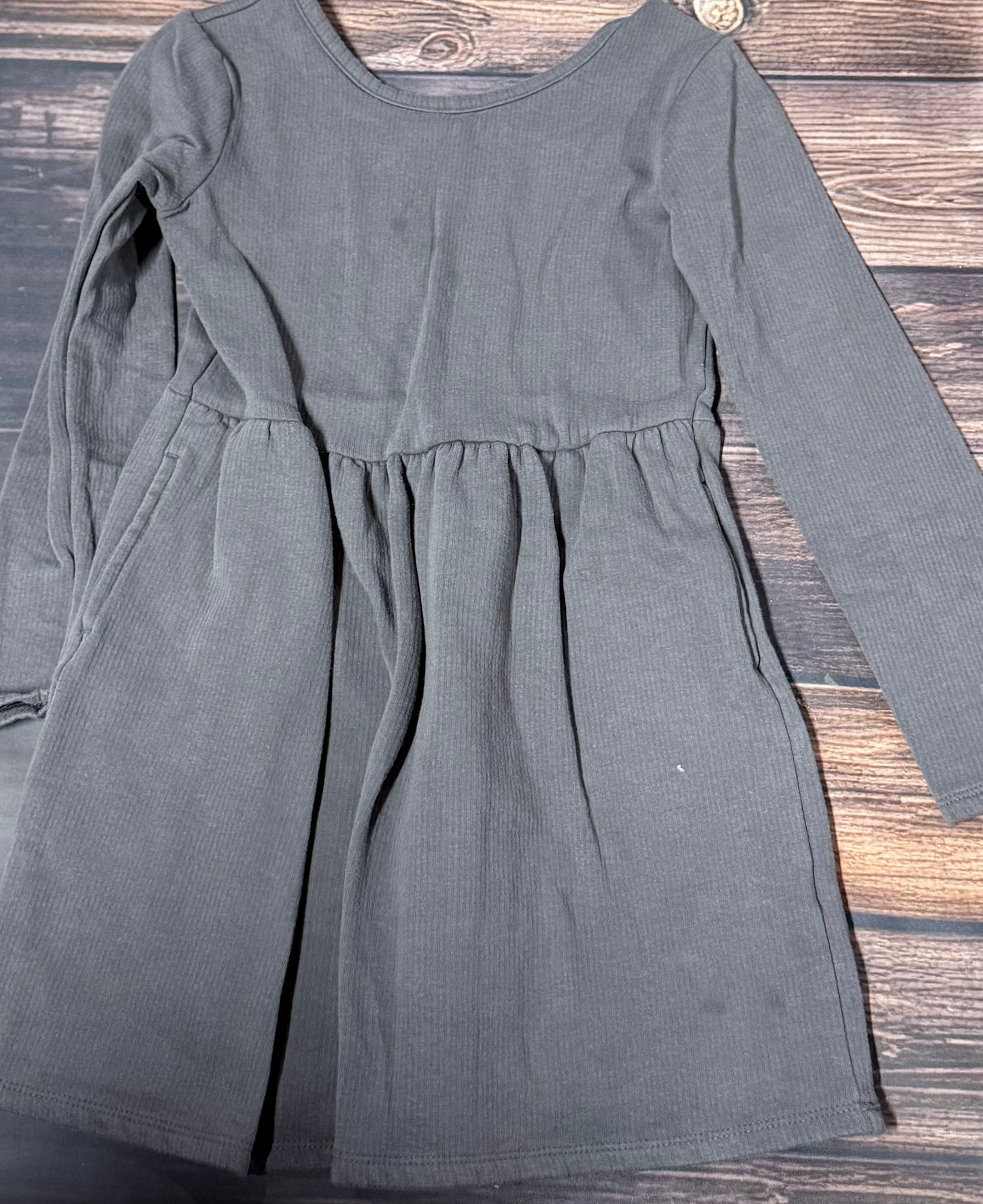 Cat & Jack 6..has water spots