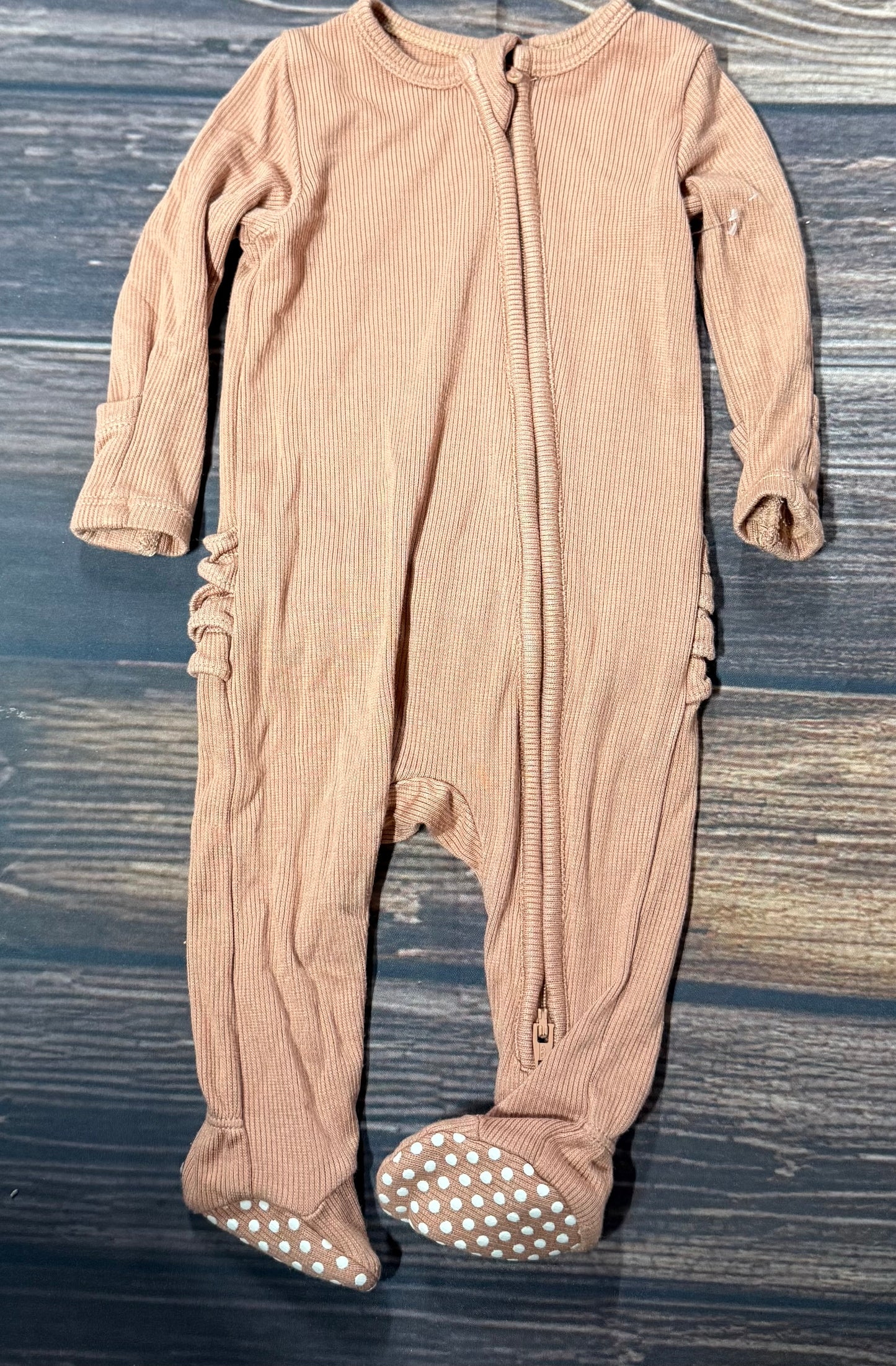 Angel Dear 0-3m..has a ruffle butt