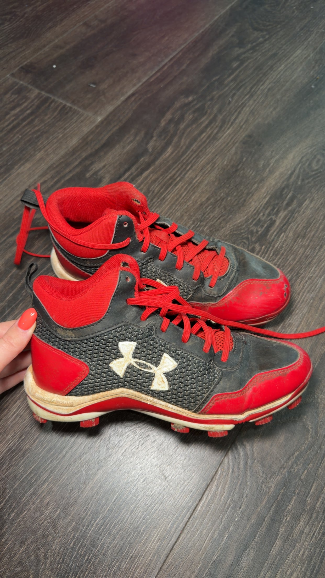 Under Armour size 5.5Y
