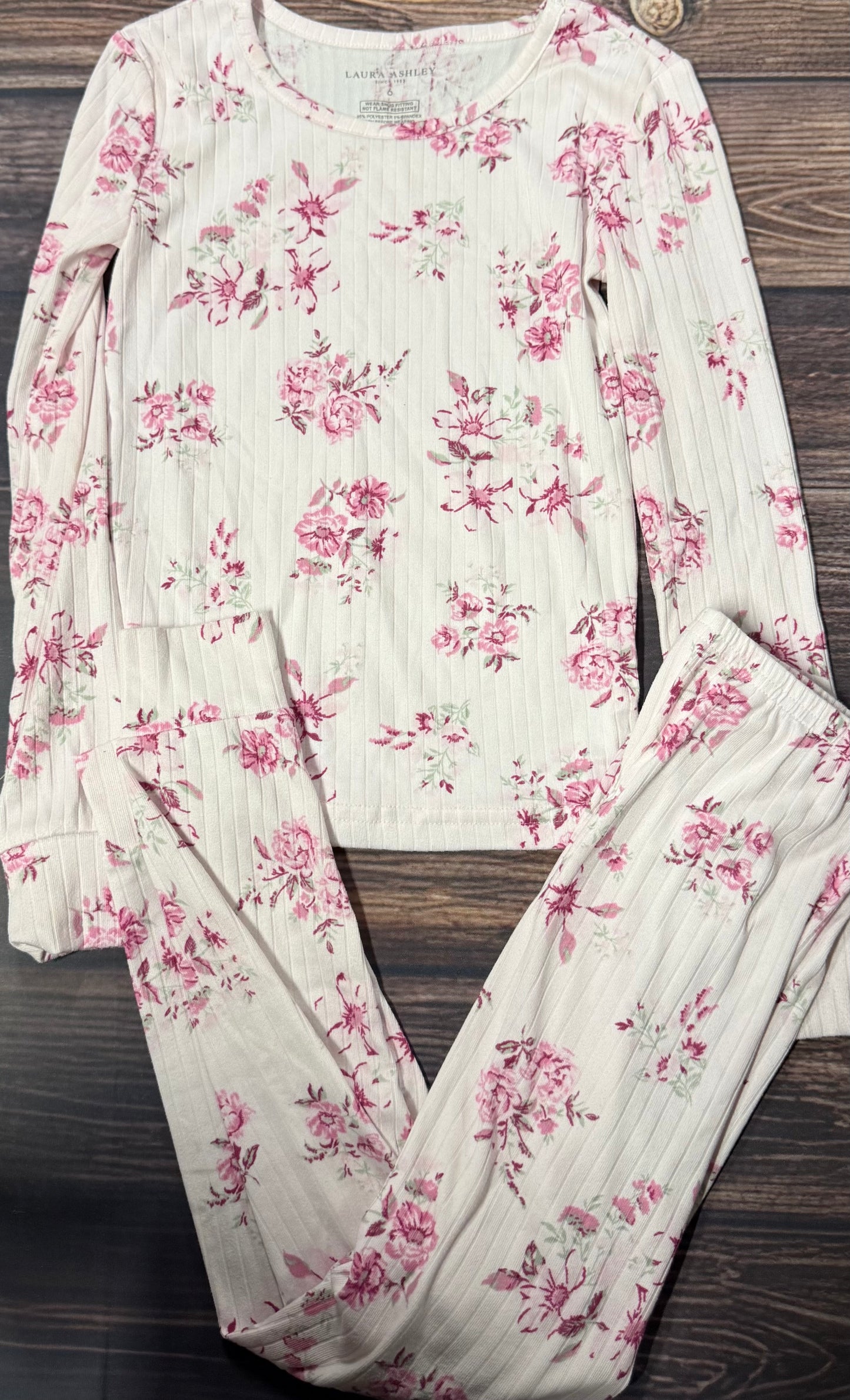 Laura Ashley 6..super soft