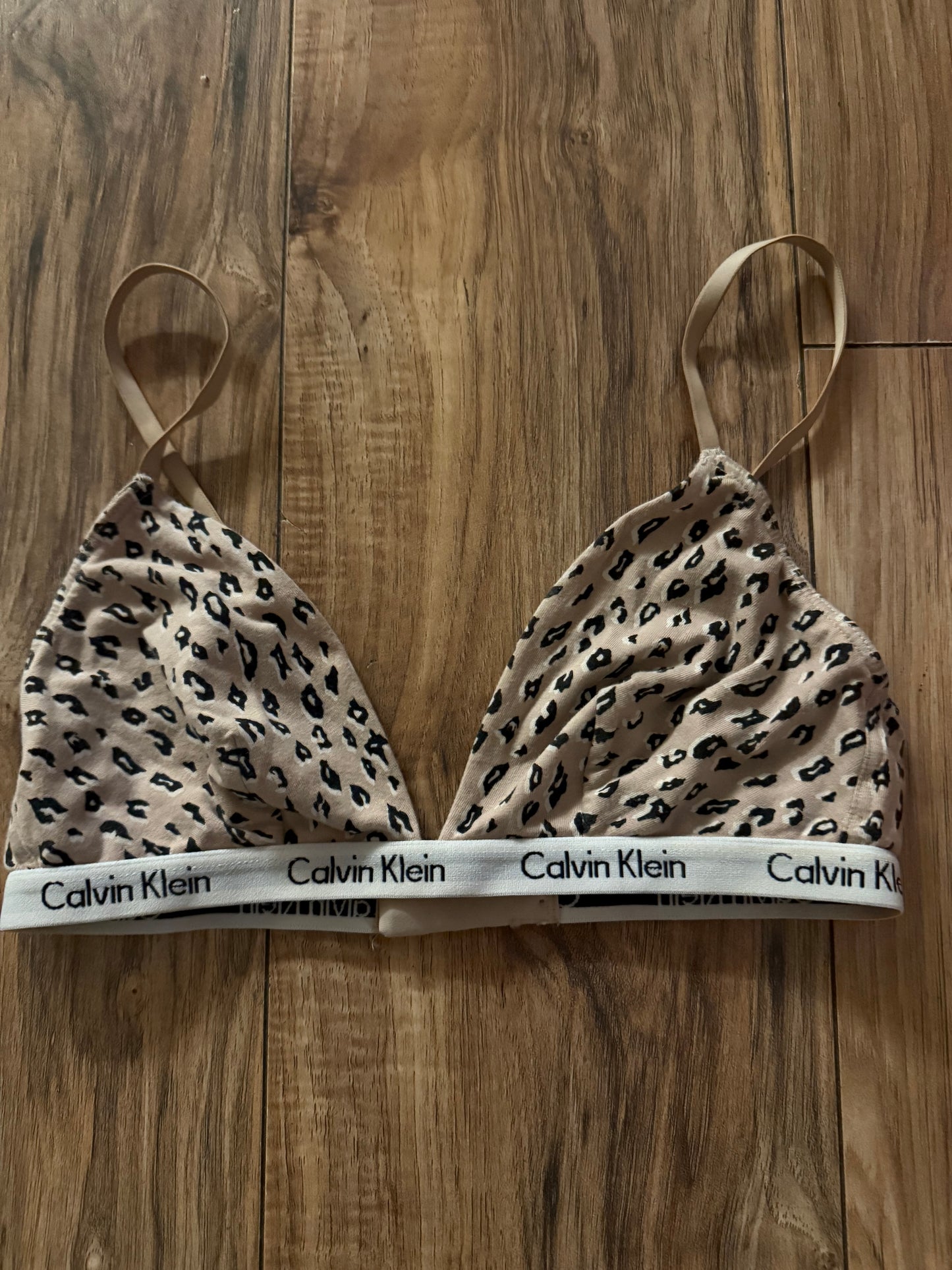 Calvin Klein medium