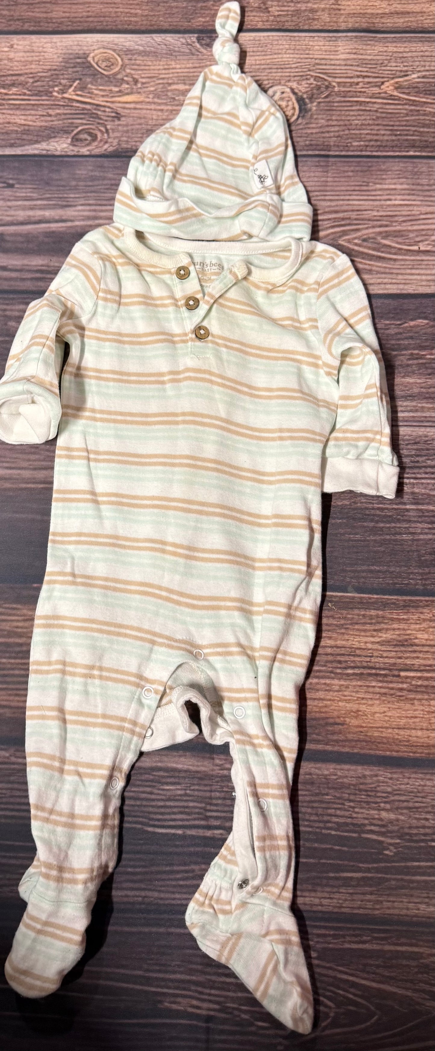 Burt’s bees 0-3m..small staining around neck