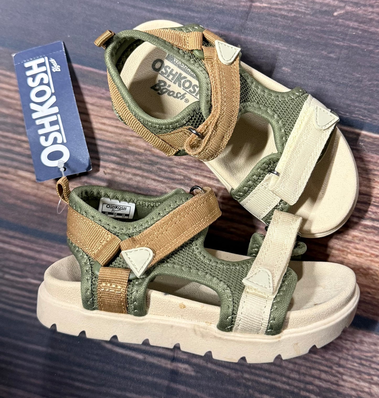 NWT Oshkosh 7