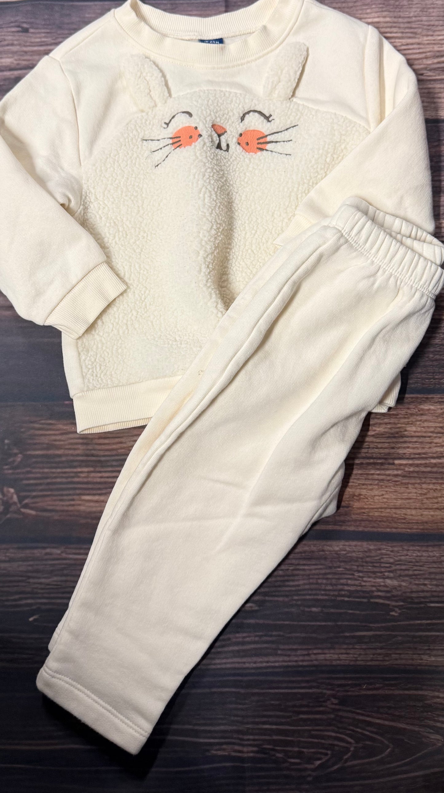 Old Navy 18-24m
