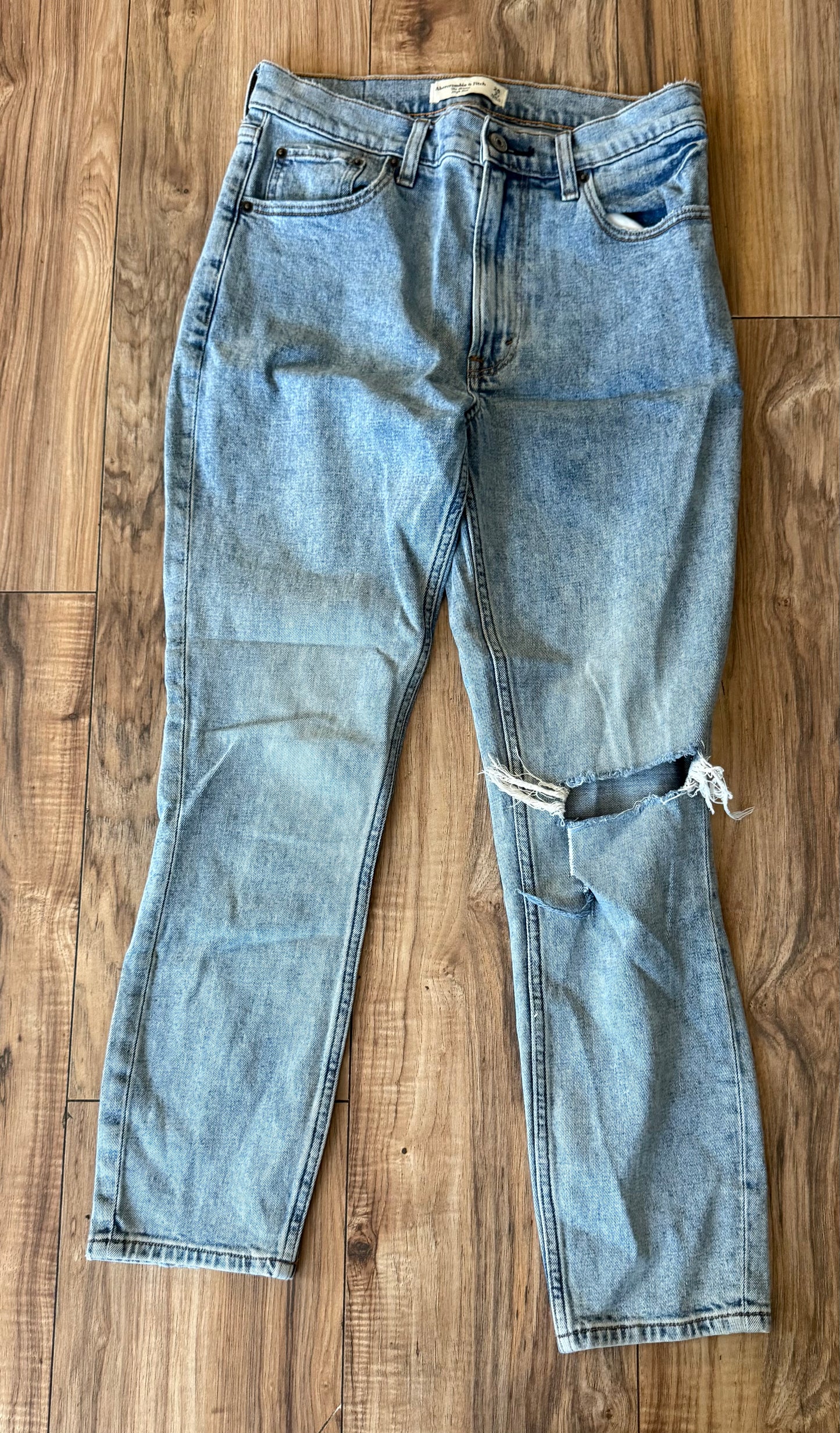 Abercrombie & Fitch 26/2s