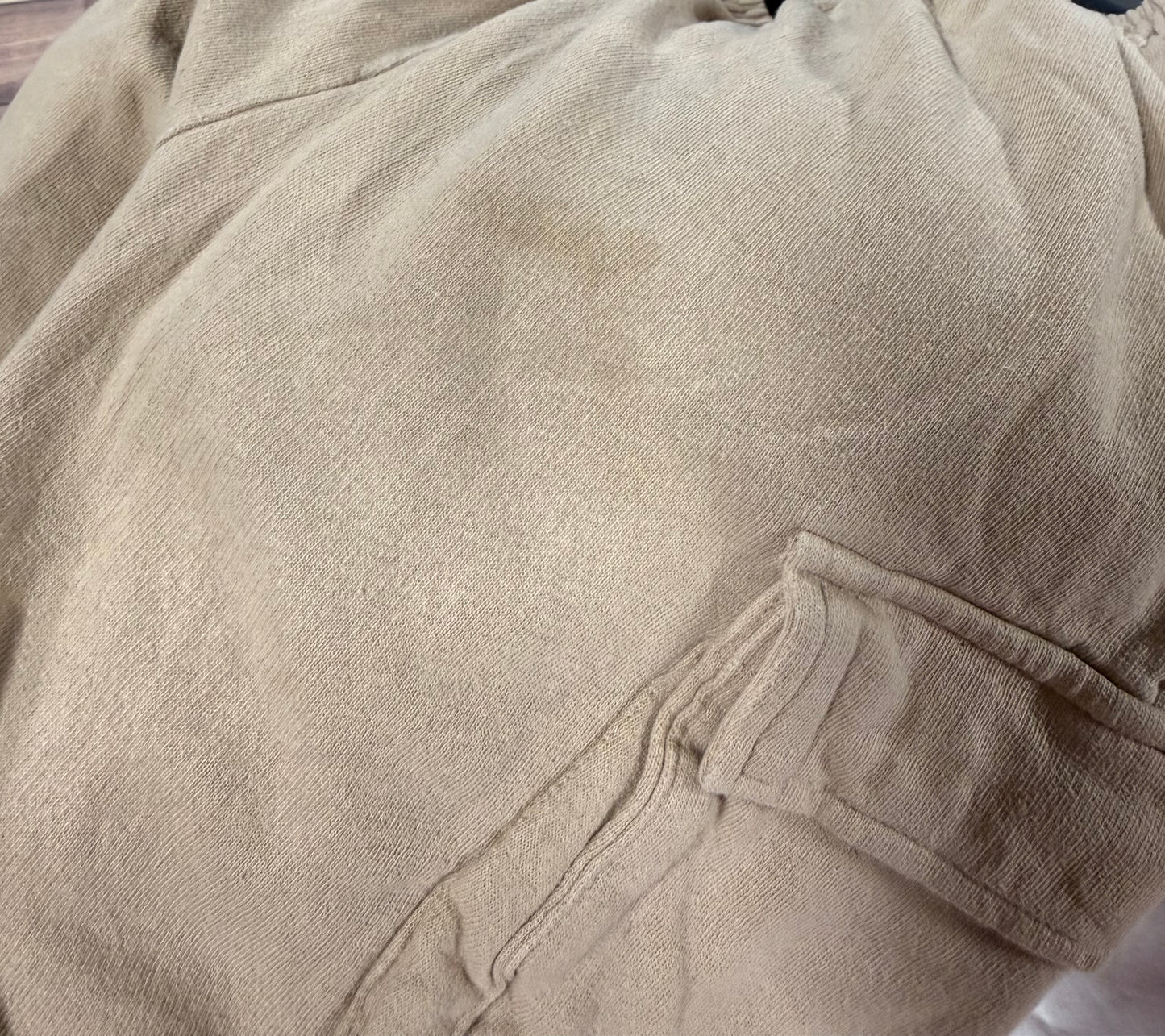 Aeropostale 14/16..has small staining