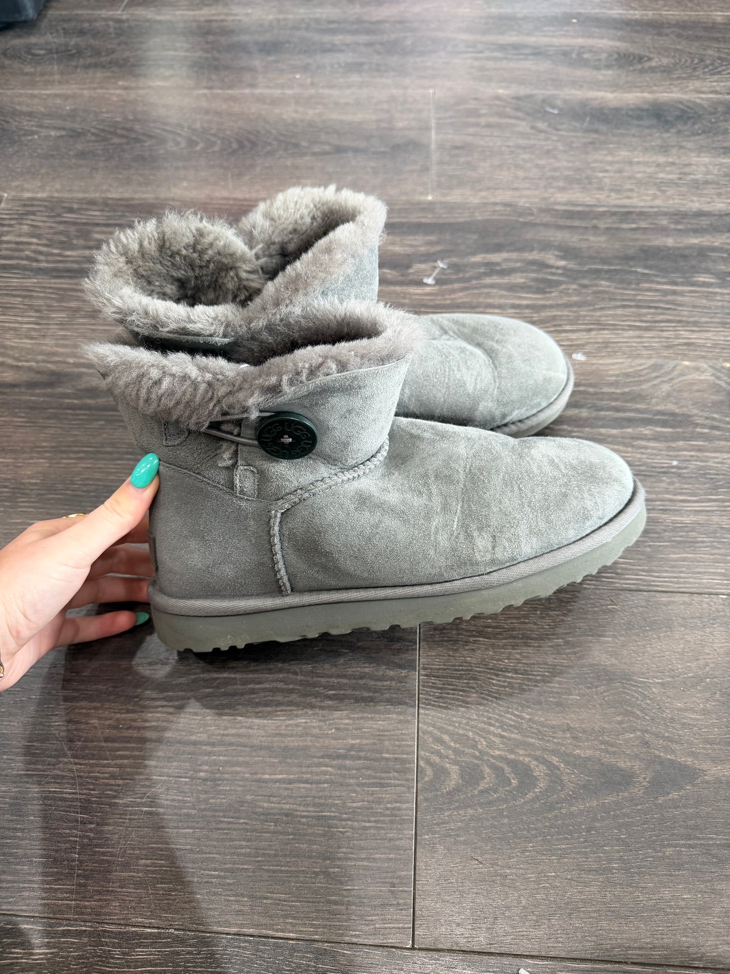 UGG size 9