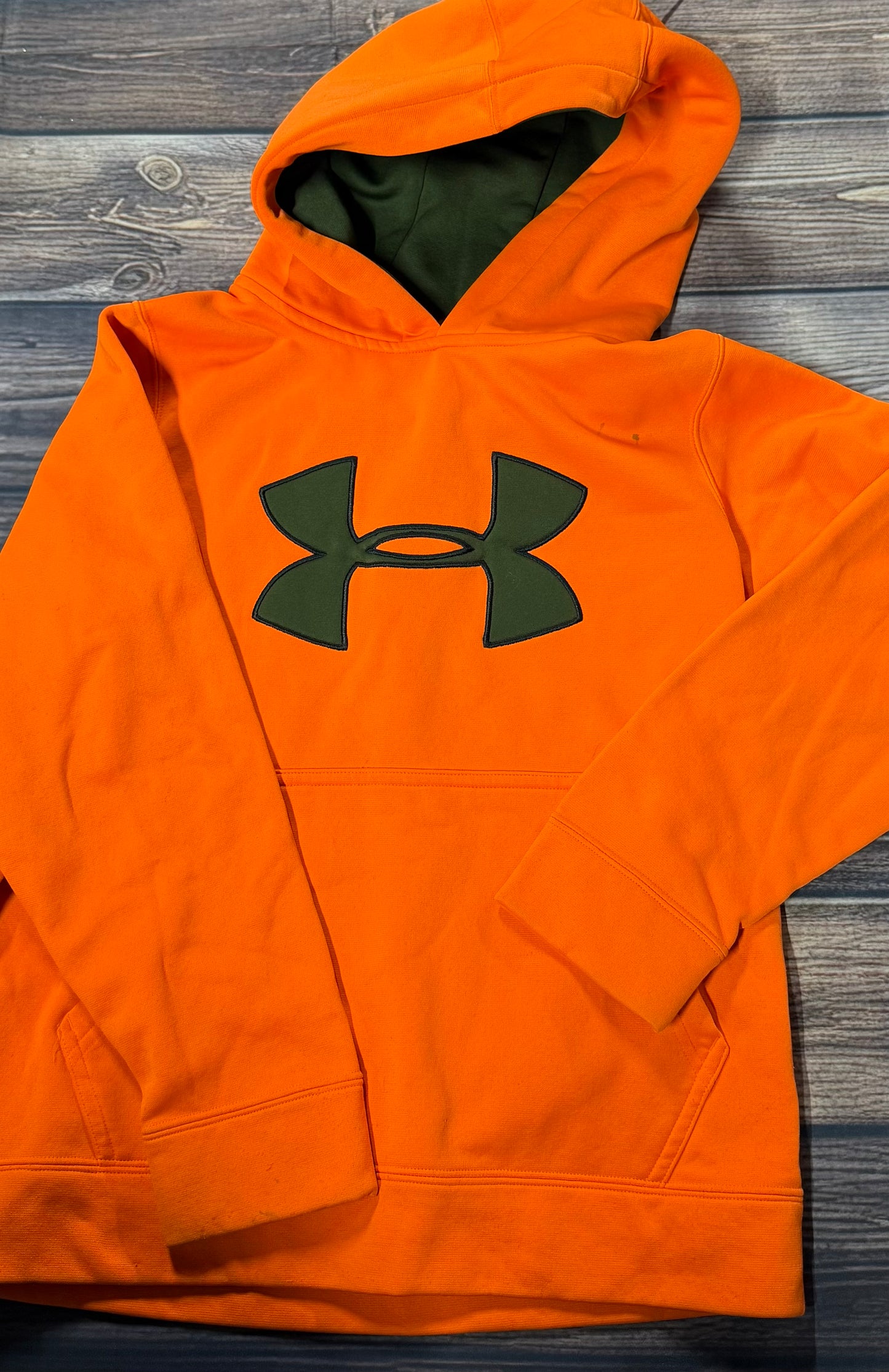 UA youth medium..has small spots