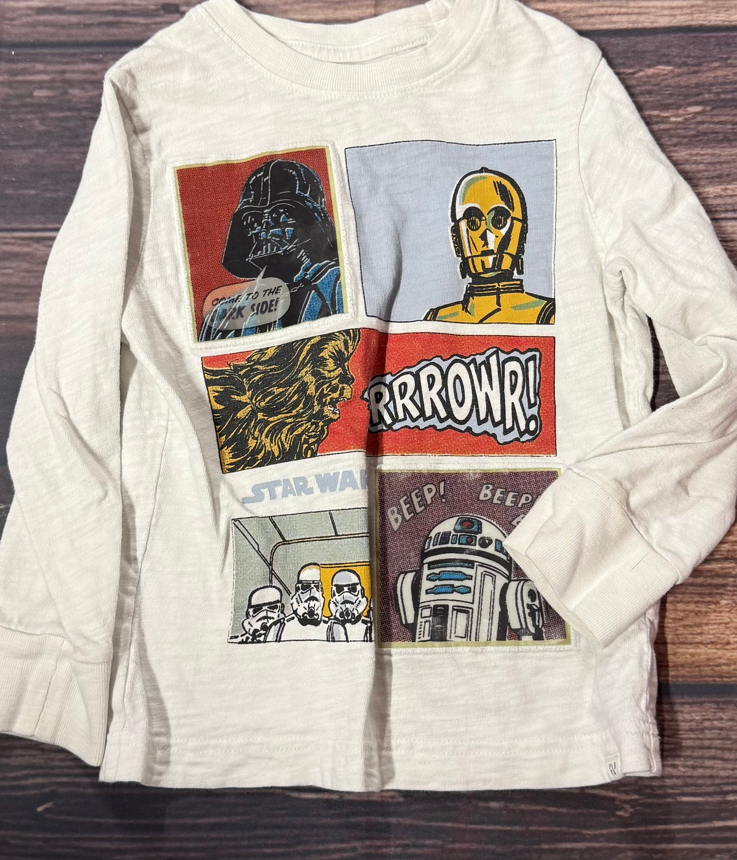 Gap 4..small staining on cuffs