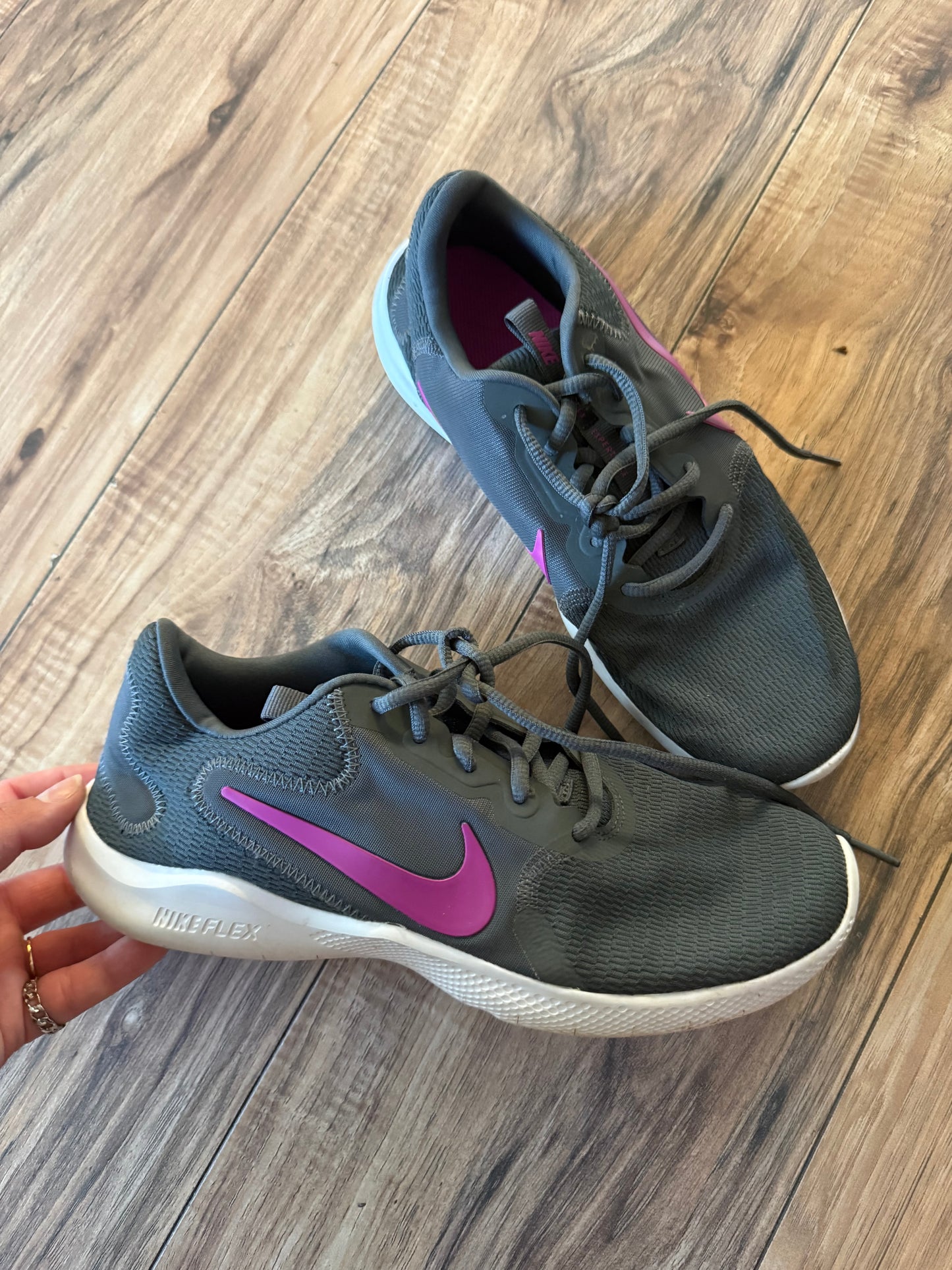 Nike 8.5W
