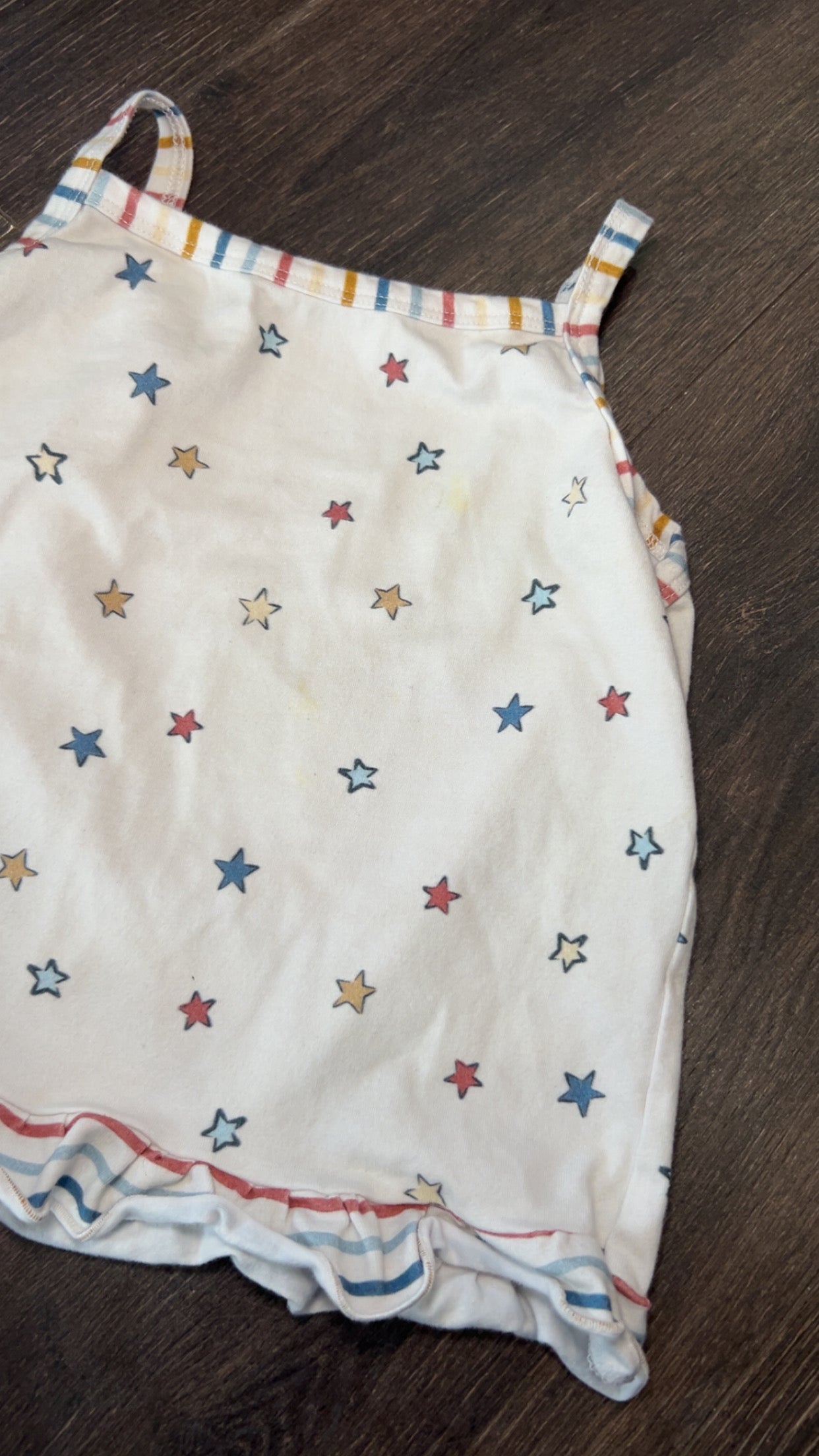 Everywear Kids Co size 5.. faint spot