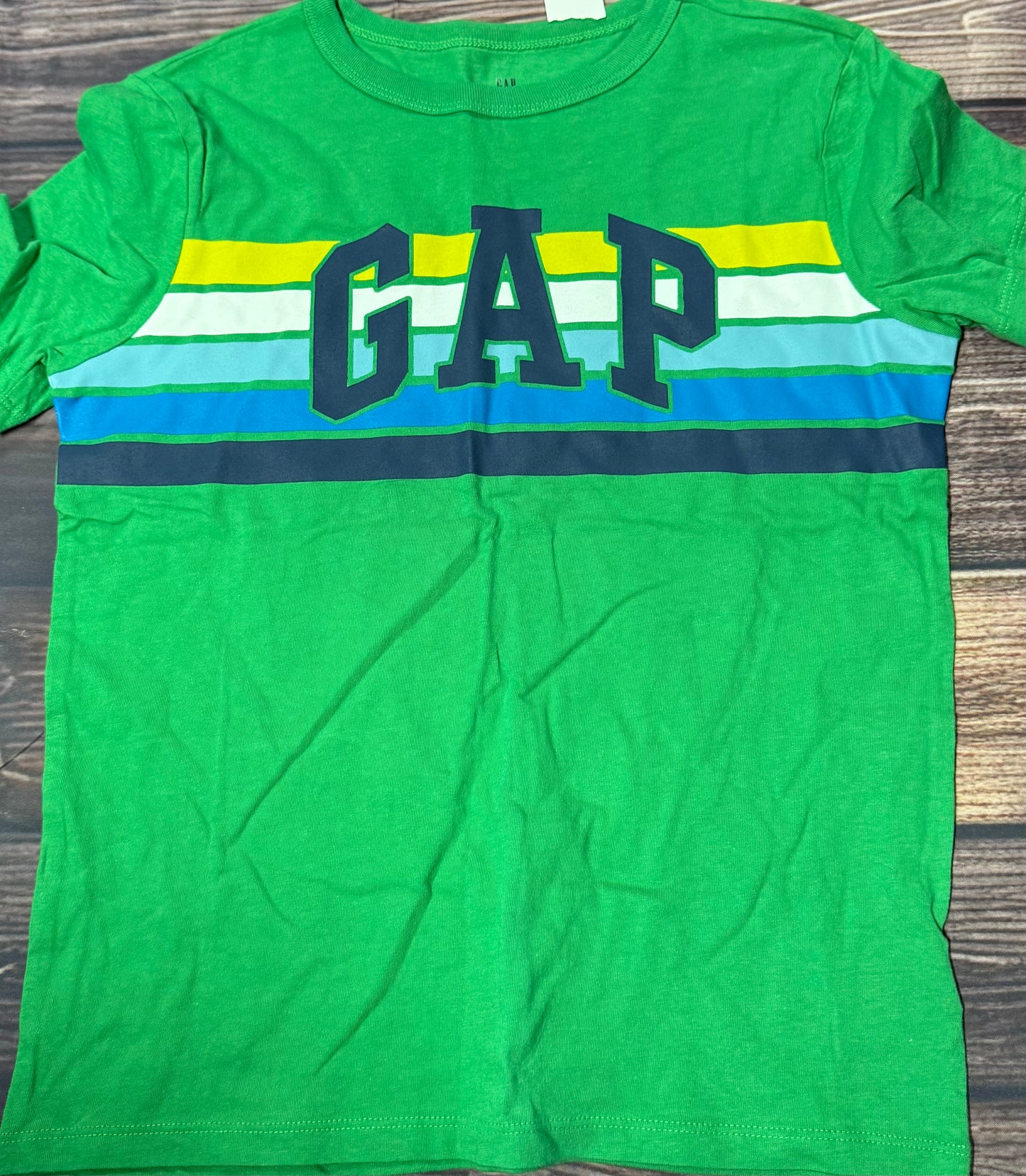 Nwt gap medium