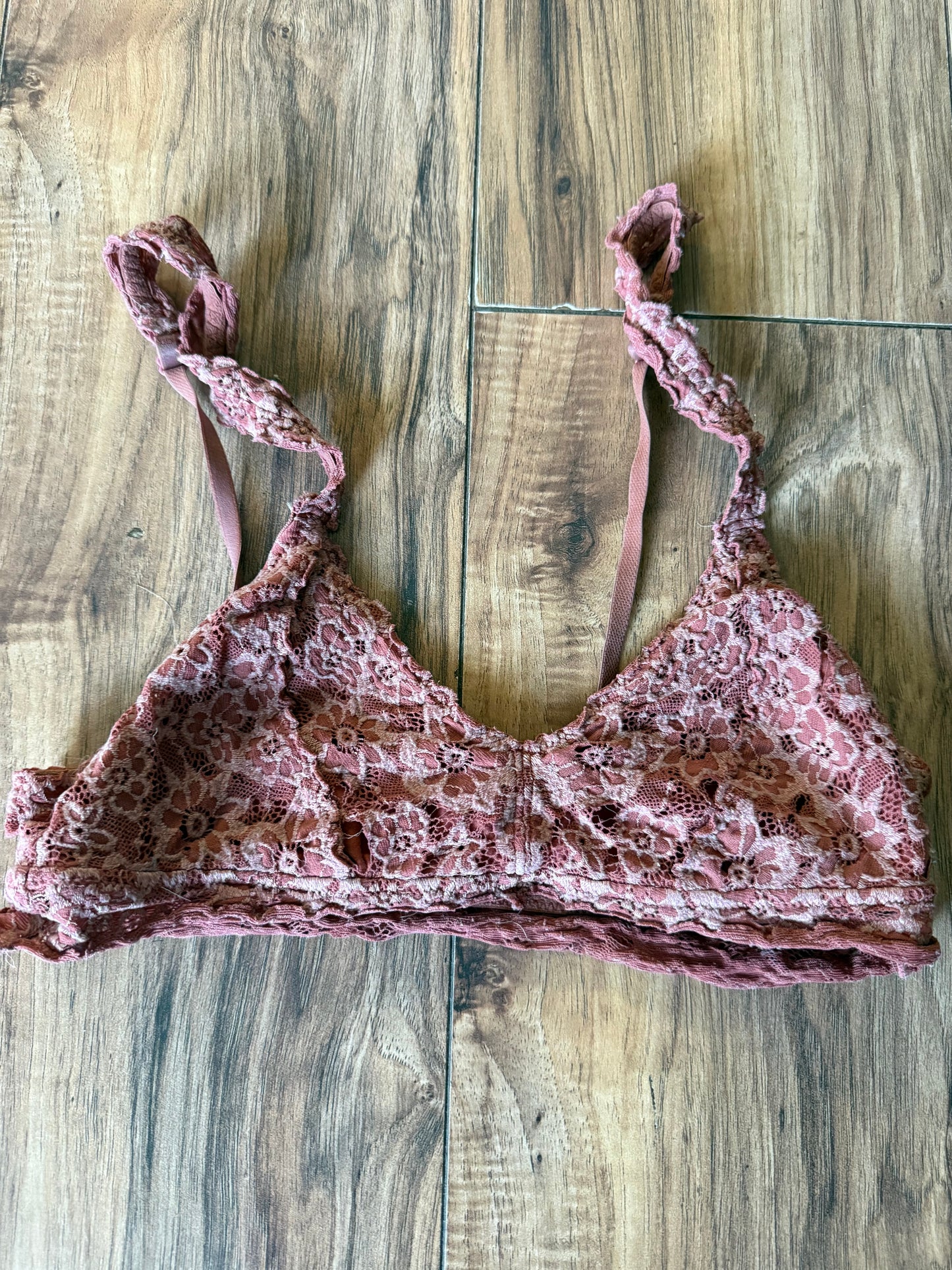 Aerie small