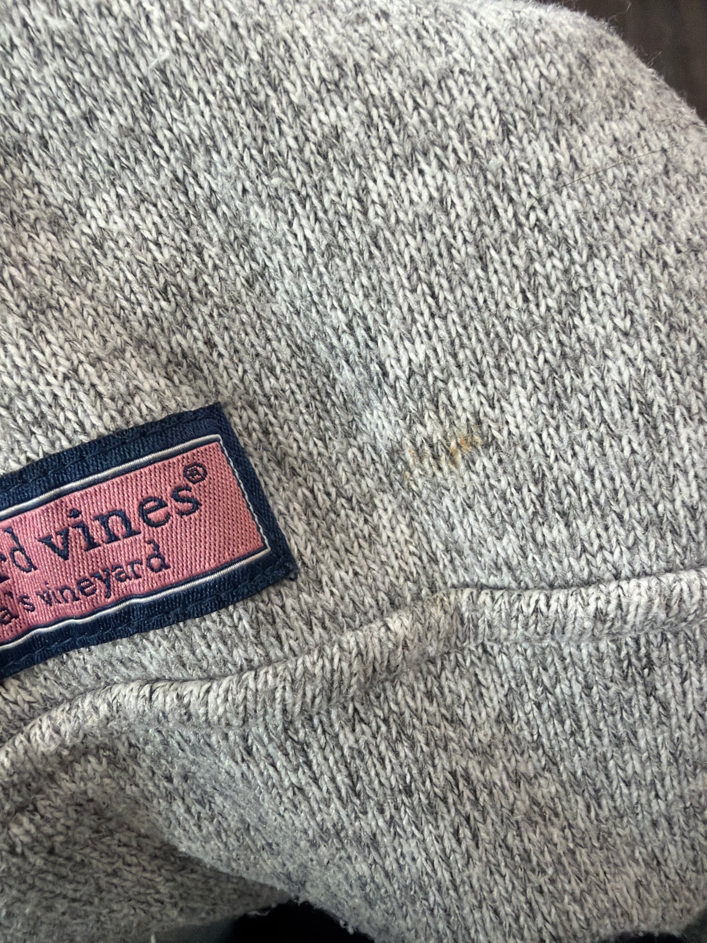 Vineyard vines xl, small stain shown in 2nd pic