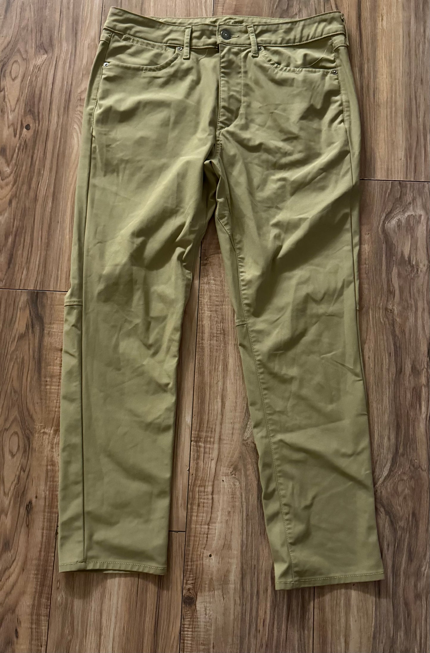 American Eagle 31x30