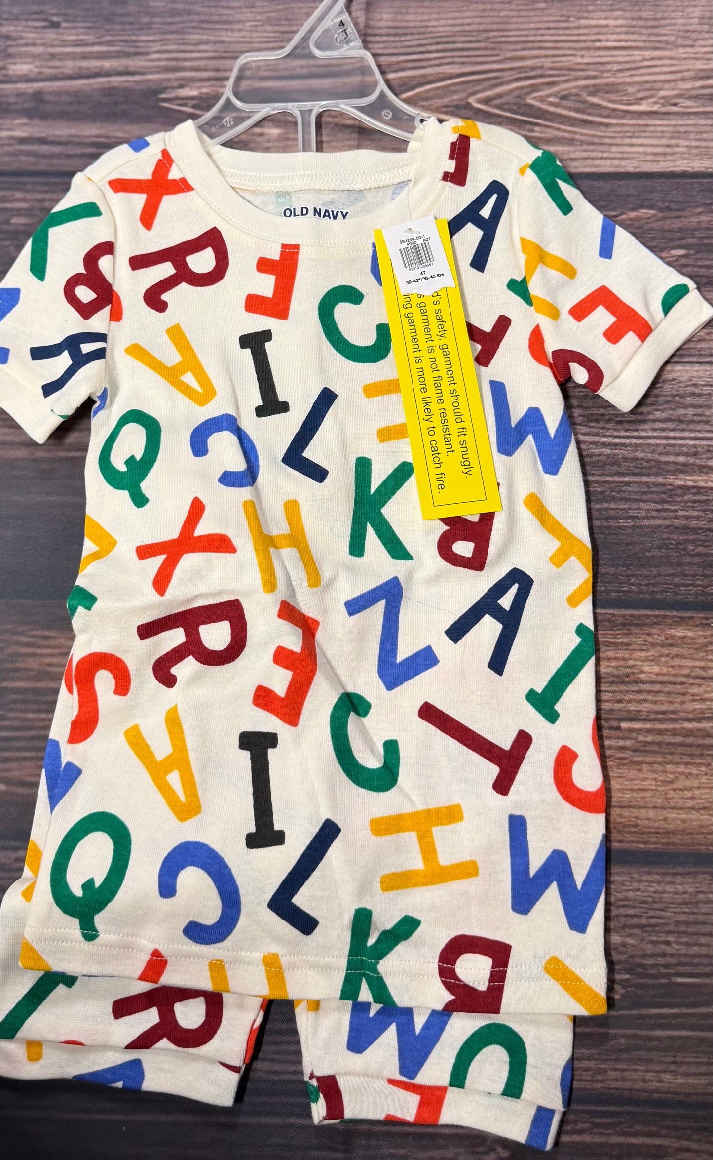 NWT Old Navy 4T
