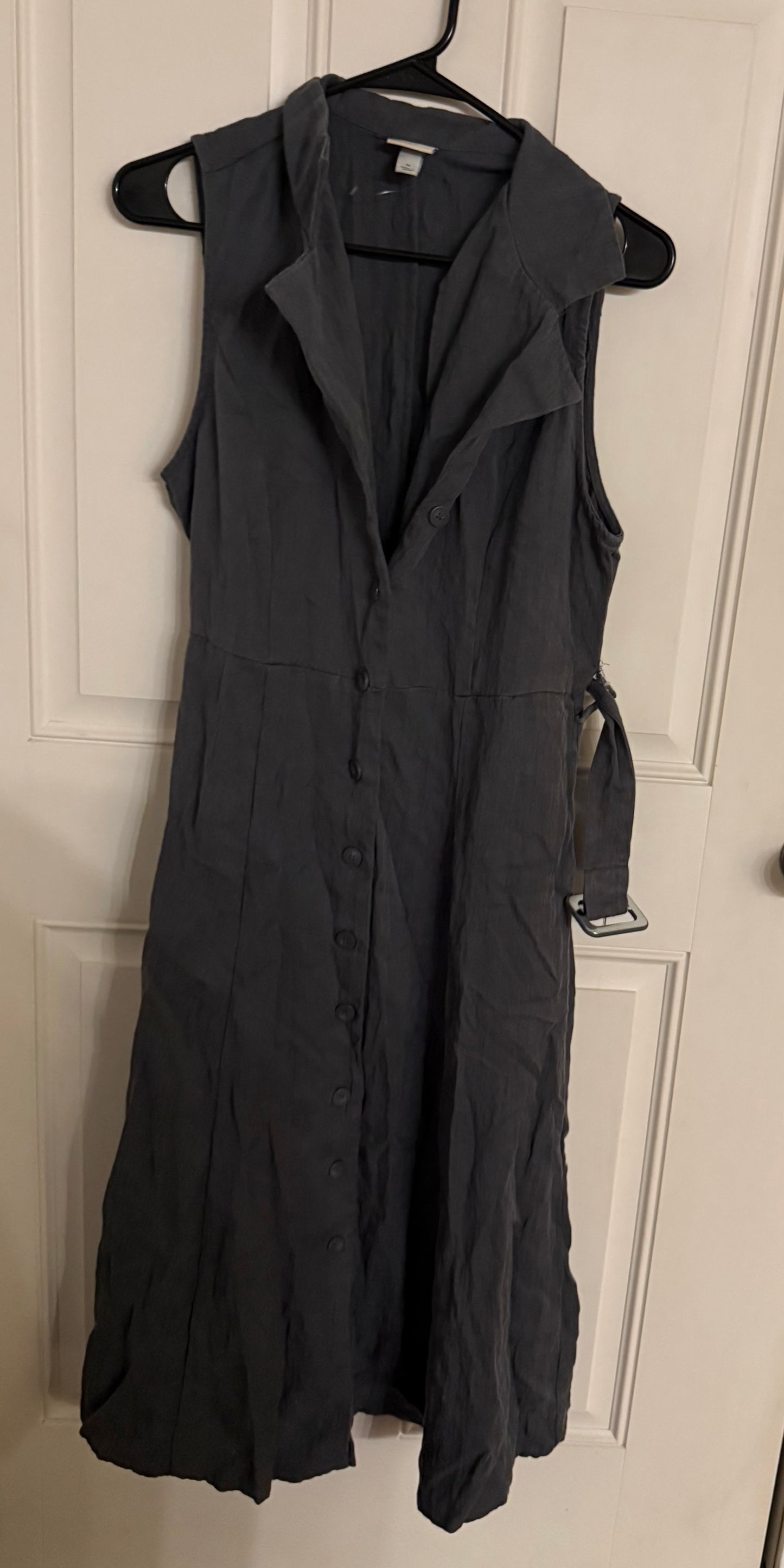 NWOT A New Day medium