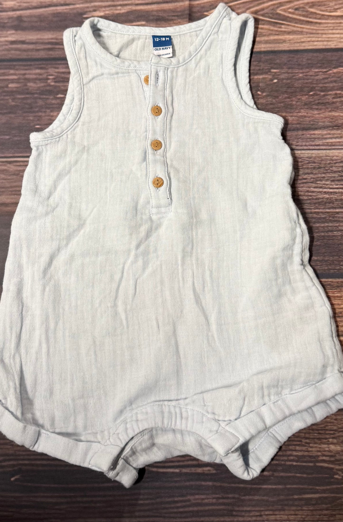 Old Navy 12-18m